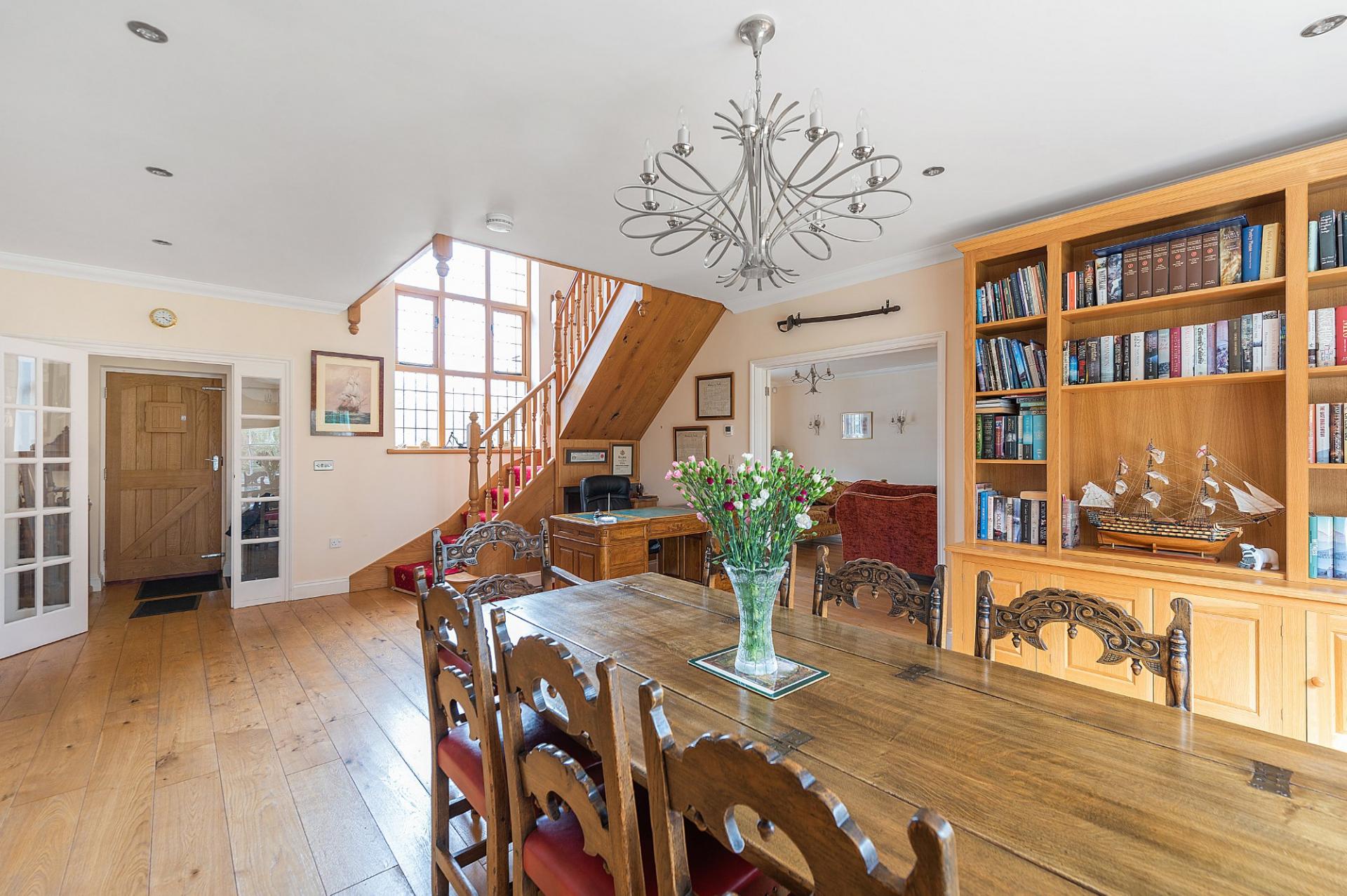 Detached House for sale with 5 bedrooms, Church Road, Beyton Fine