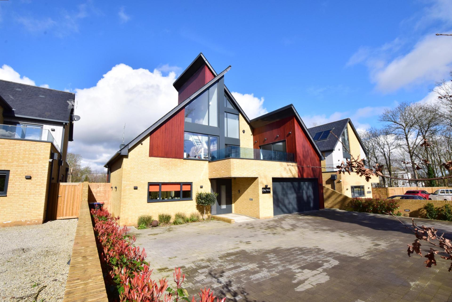 5 bedroom Detached House for sale in Canterbury