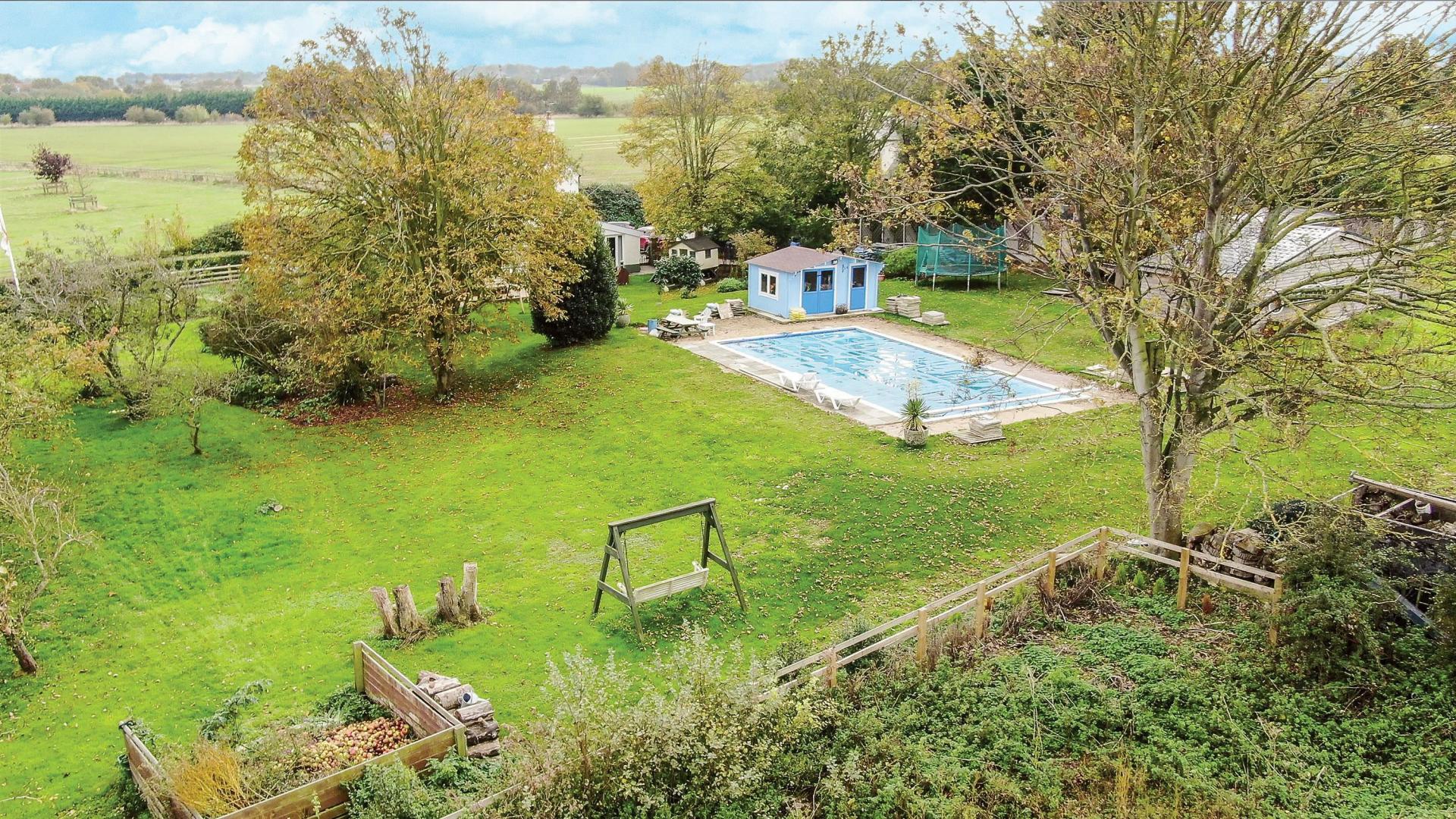 4 bedroom Detached House for sale in Canterbury