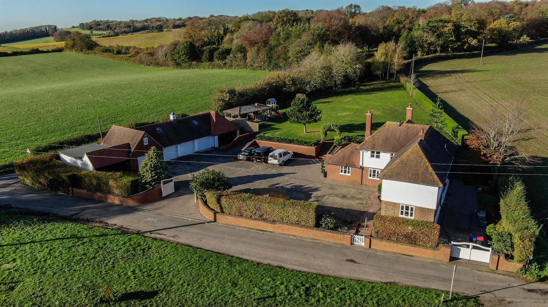 5 bedroom Detached House for sale in Canterbury