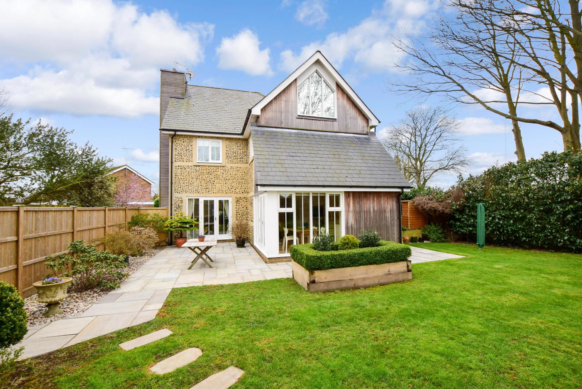 5 bedroom Detached House for sale in Broadstairs