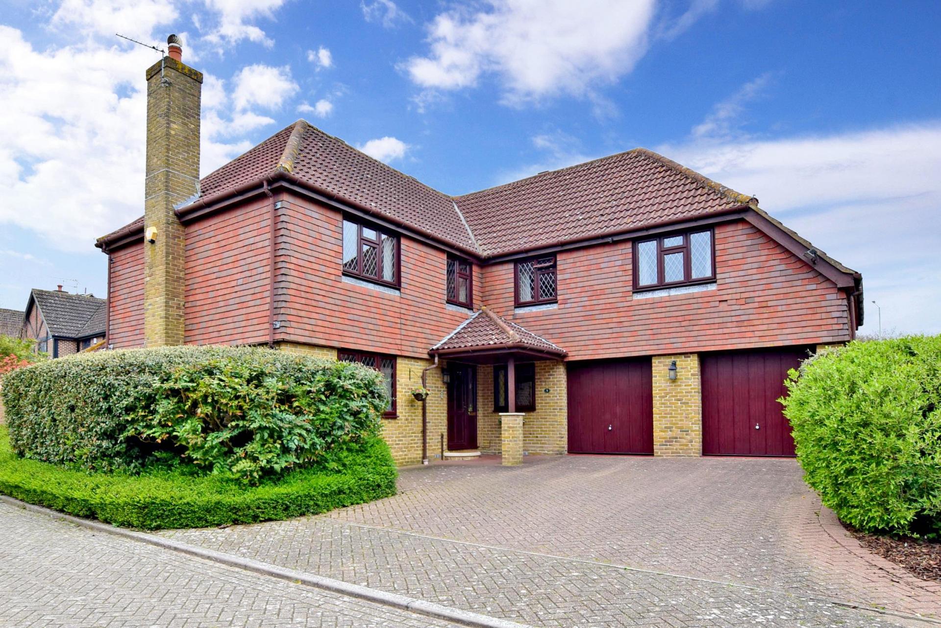 5 bedroom Detached House for sale in Canterbury