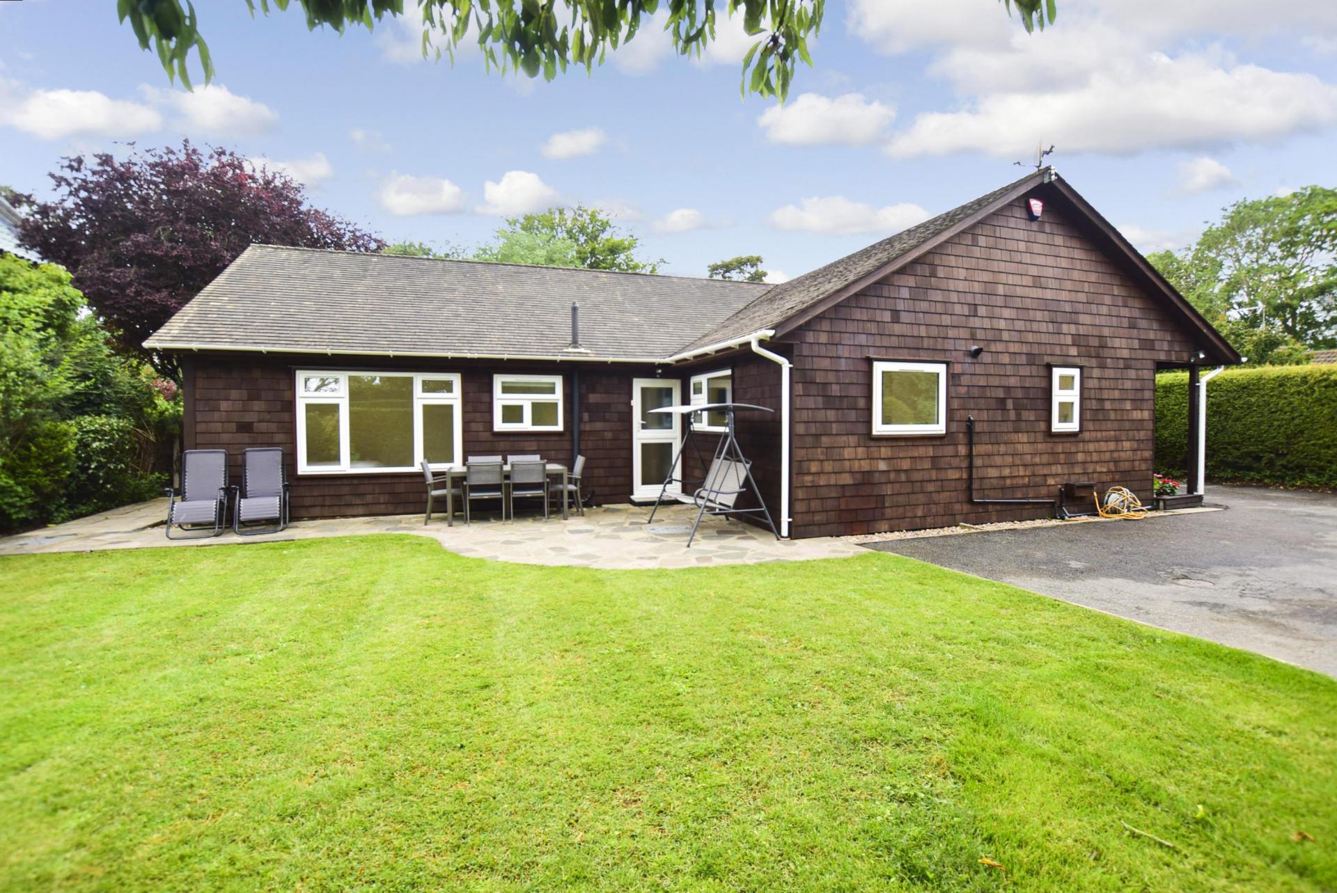 3 bedroom Detached Bungalow for sale in Broadstairs