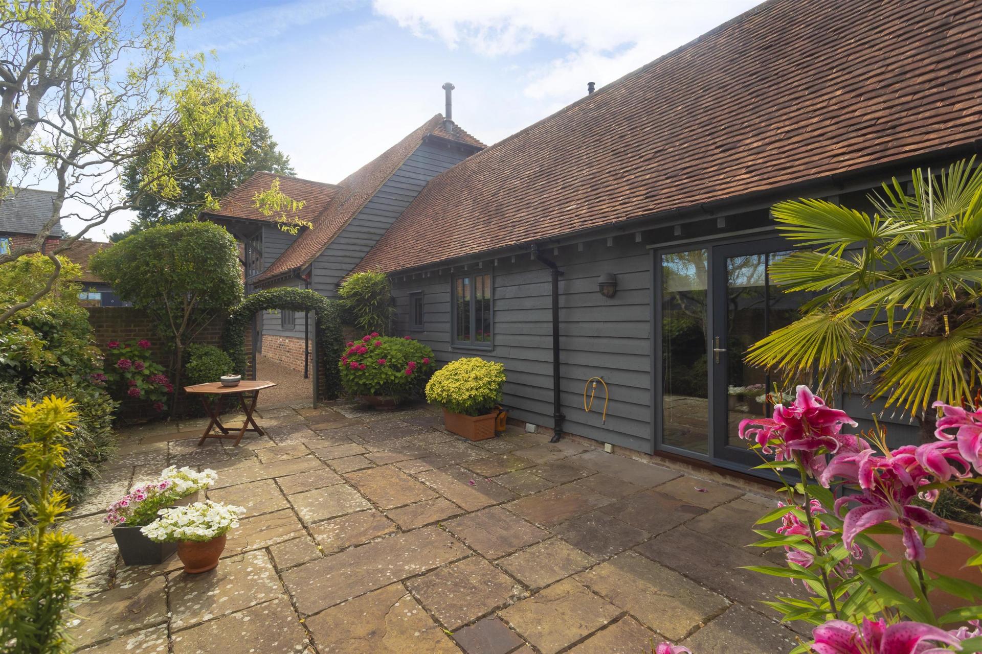 4 bedroom Detached House for sale in Canterbury