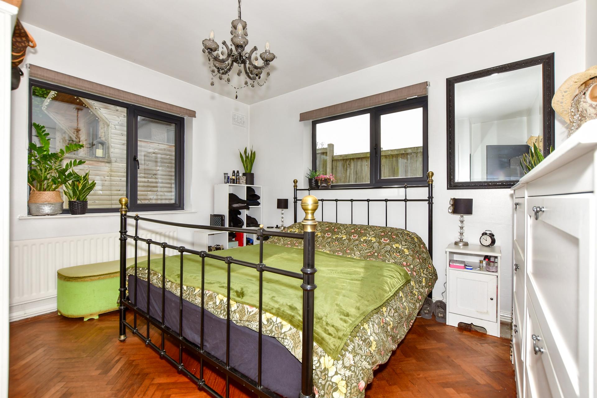 Detached House for sale with 4 bedrooms, Hampton Pier Avenue, Herne Bay