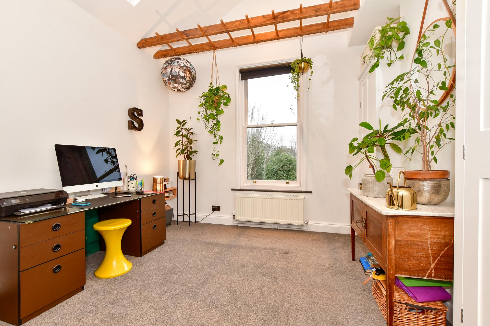 SemiDetached House for sale with 5 bedrooms, Ellington Road, Ramsgate