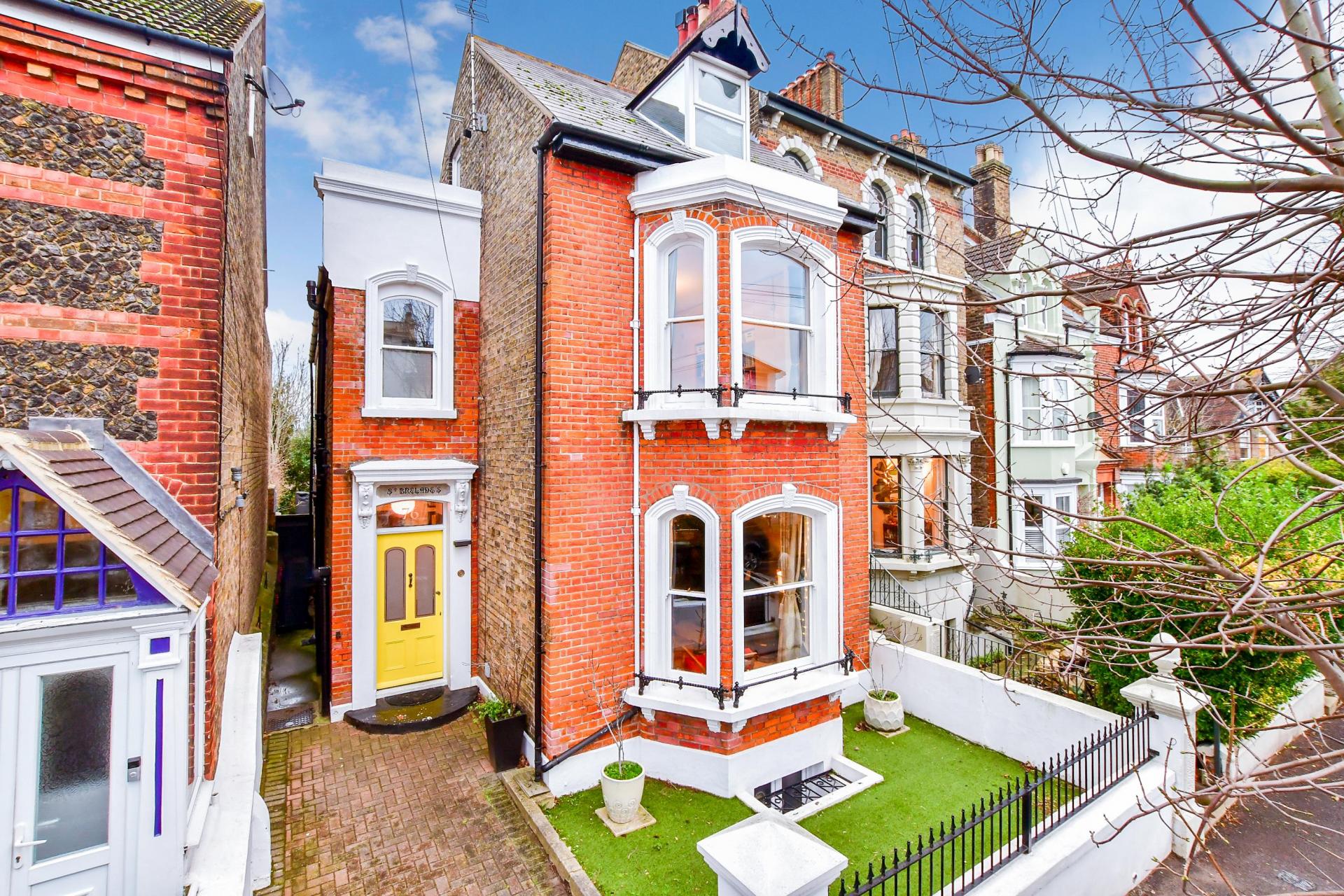 SemiDetached House for sale with 5 bedrooms, Ellington Road, Ramsgate