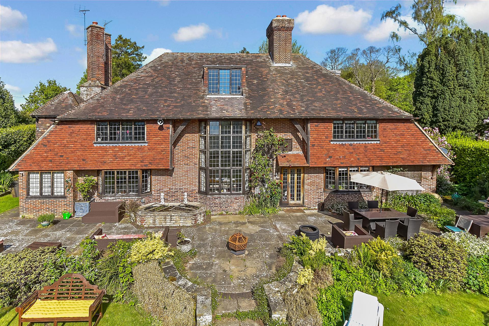 Detached House for sale with 5 bedrooms, Rectory Lane, Saltwood Fine