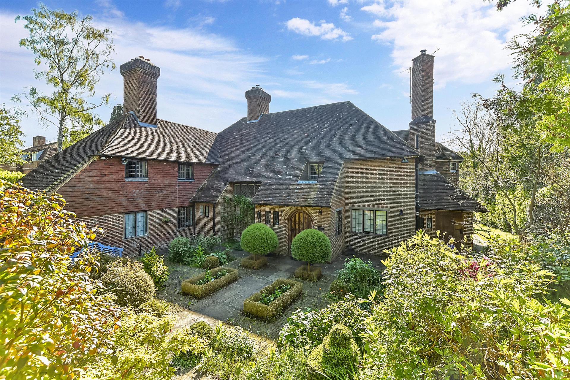 Detached House for sale with 5 bedrooms, Rectory Lane, Saltwood Fine