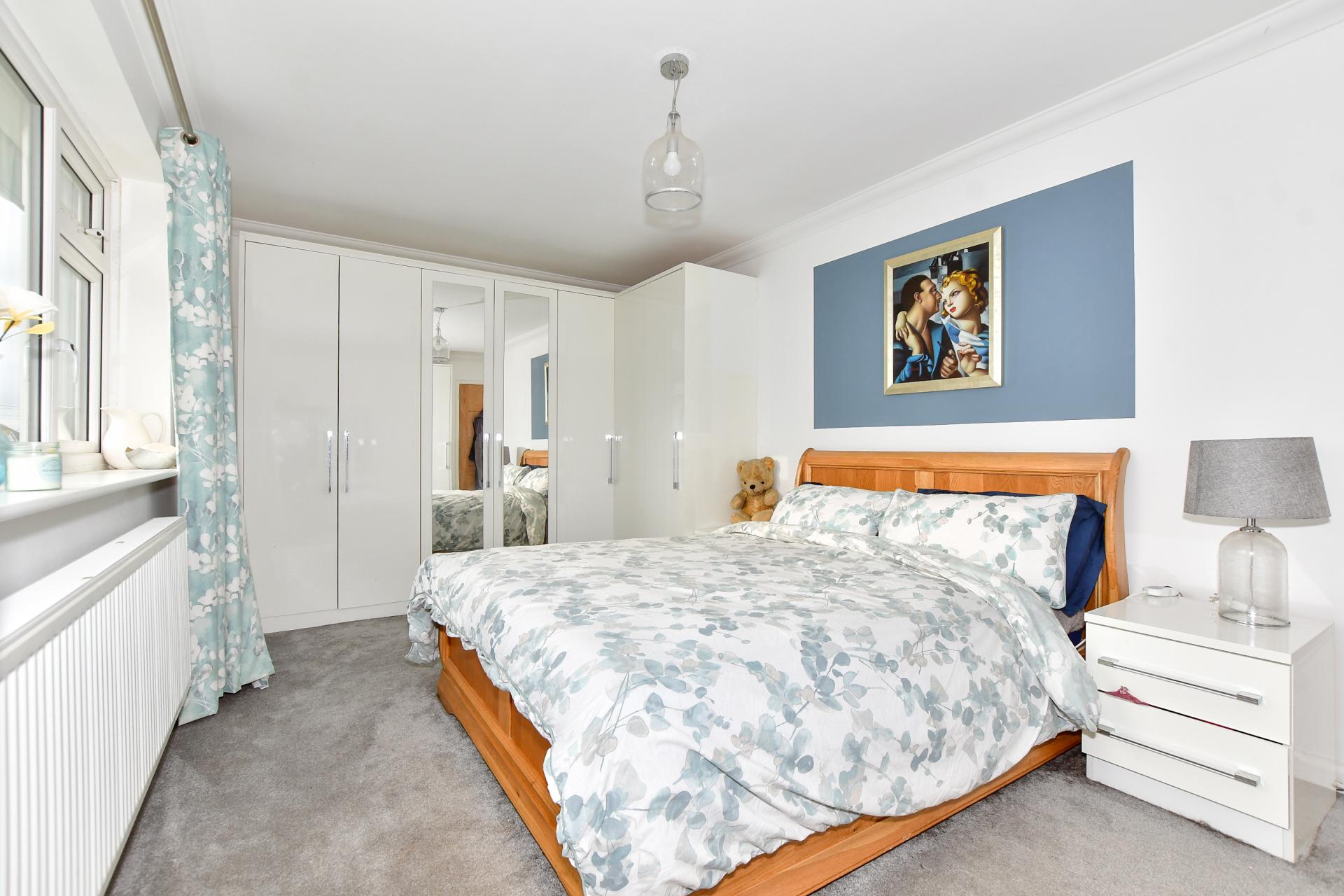 Detached House for sale with 5 bedrooms, Daryngton Avenue, Minnis Bay