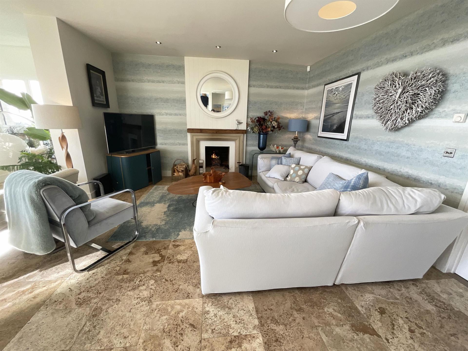 Detached House for sale with 6 bedrooms, Marine Parade, Hythe Fine