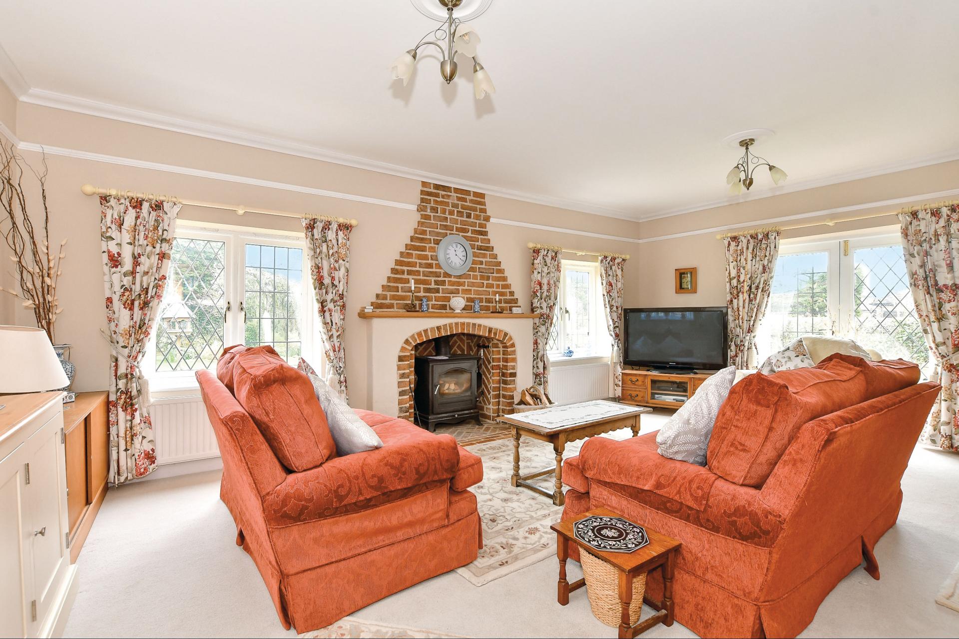 Detached House for sale with 5 bedrooms, Polo Way, Chestfield Fine