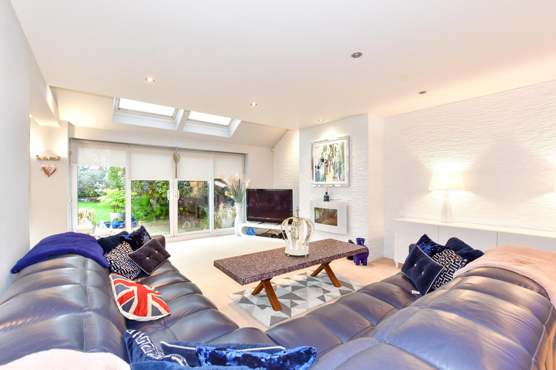 Detached House for sale with 6 bedrooms, Cherry Garden Lane, Folkestone