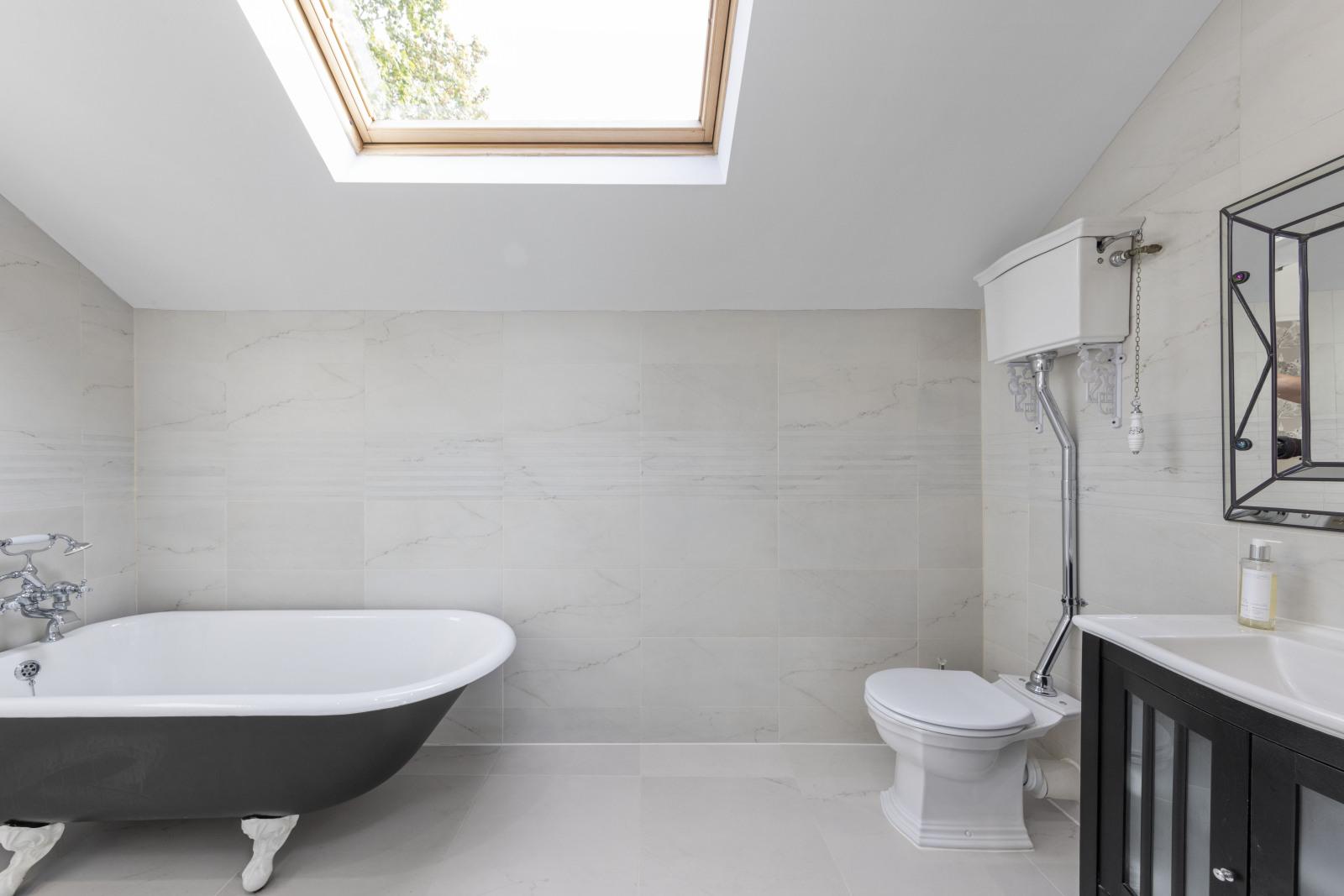 Detached House for sale with 6 bedrooms, Burdon Lane, Cheam Fine