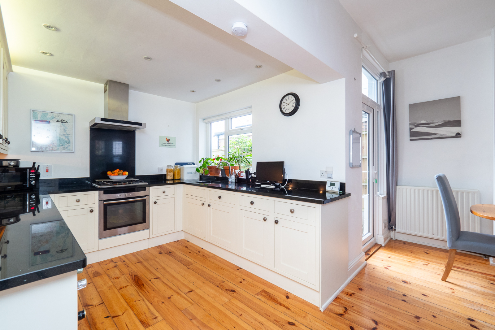 SemiDetached House for sale with 4 bedrooms, Cumnor Road, South Sutton