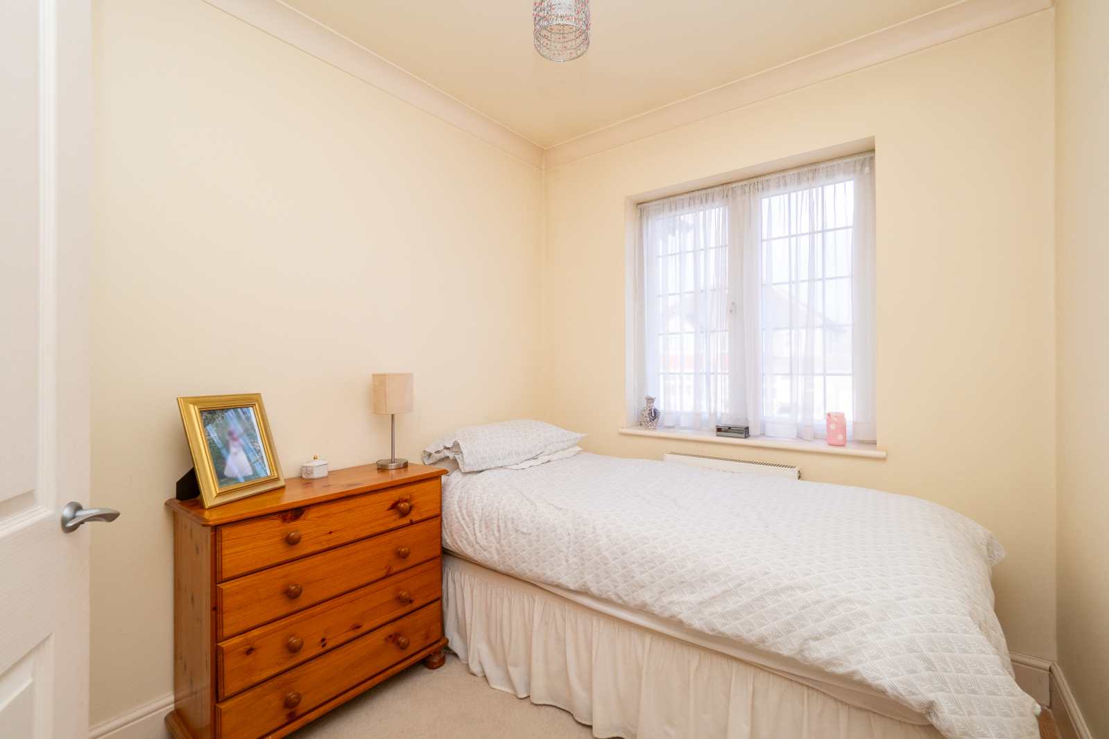SemiDetached House for sale with 5 bedrooms, Wickham Avenue, Cheam