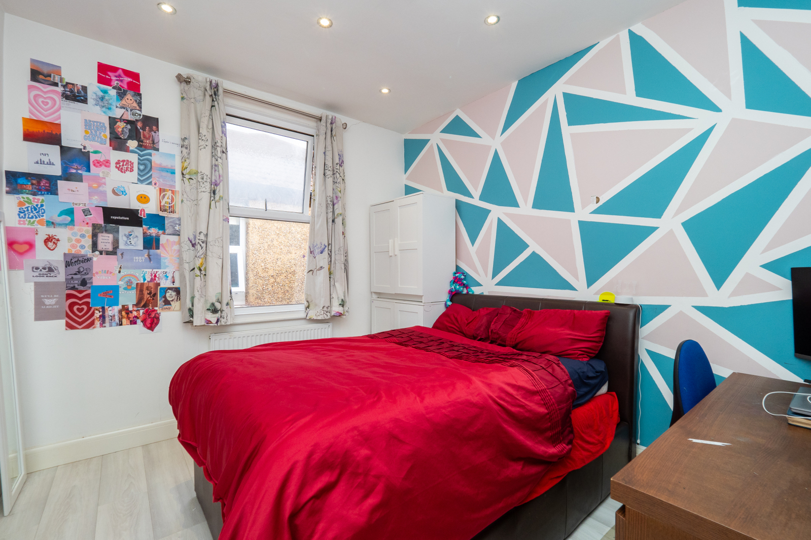 SemiDetached House for sale with 5 bedrooms, Gander Green Lane, Sutton