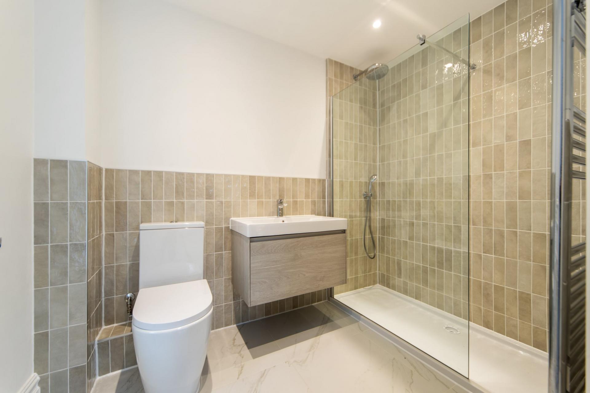 End of Terrace House for sale with 7 bedrooms, Victoria Square, Penarth