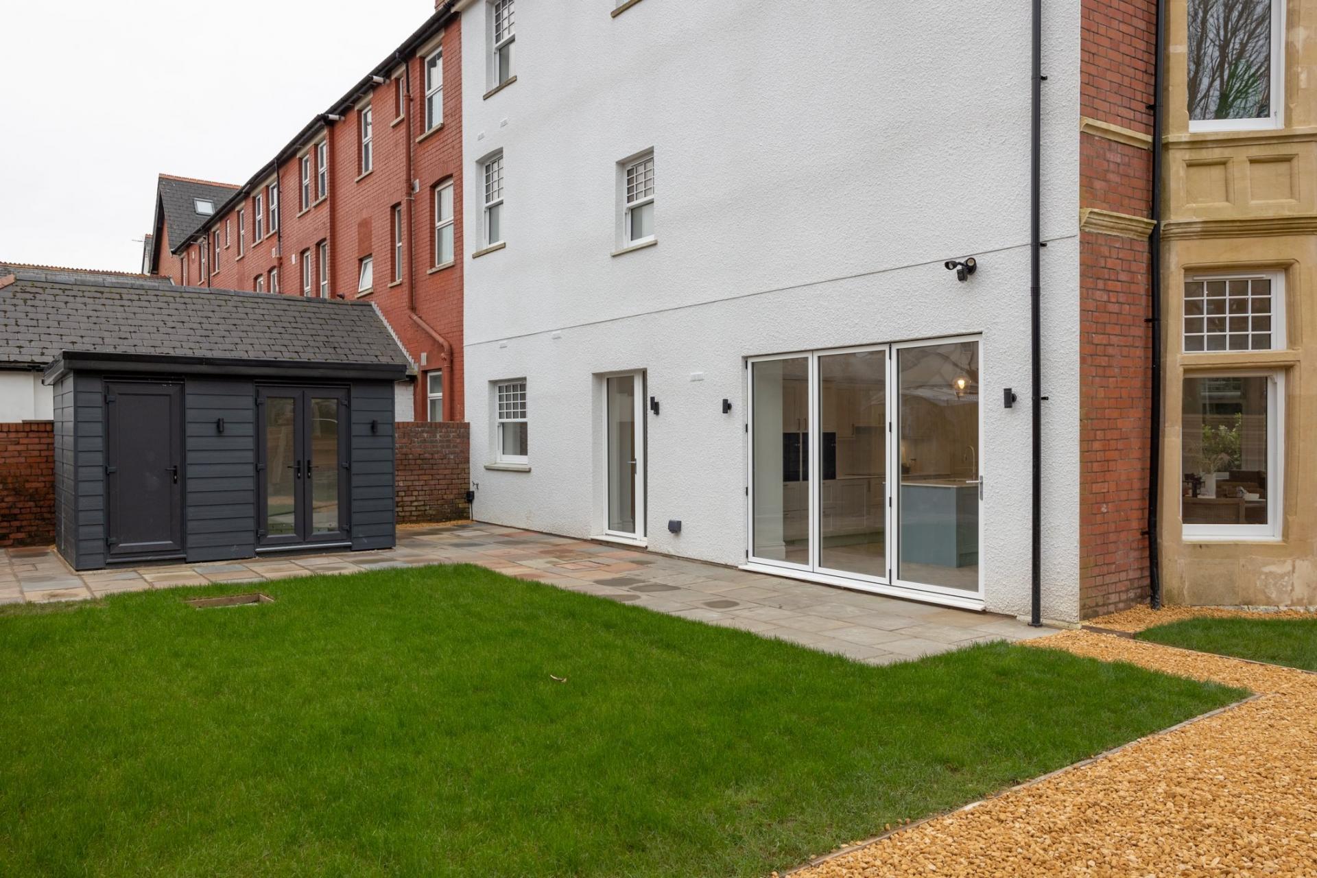 End of Terrace House for sale with 7 bedrooms, Victoria Square, Penarth