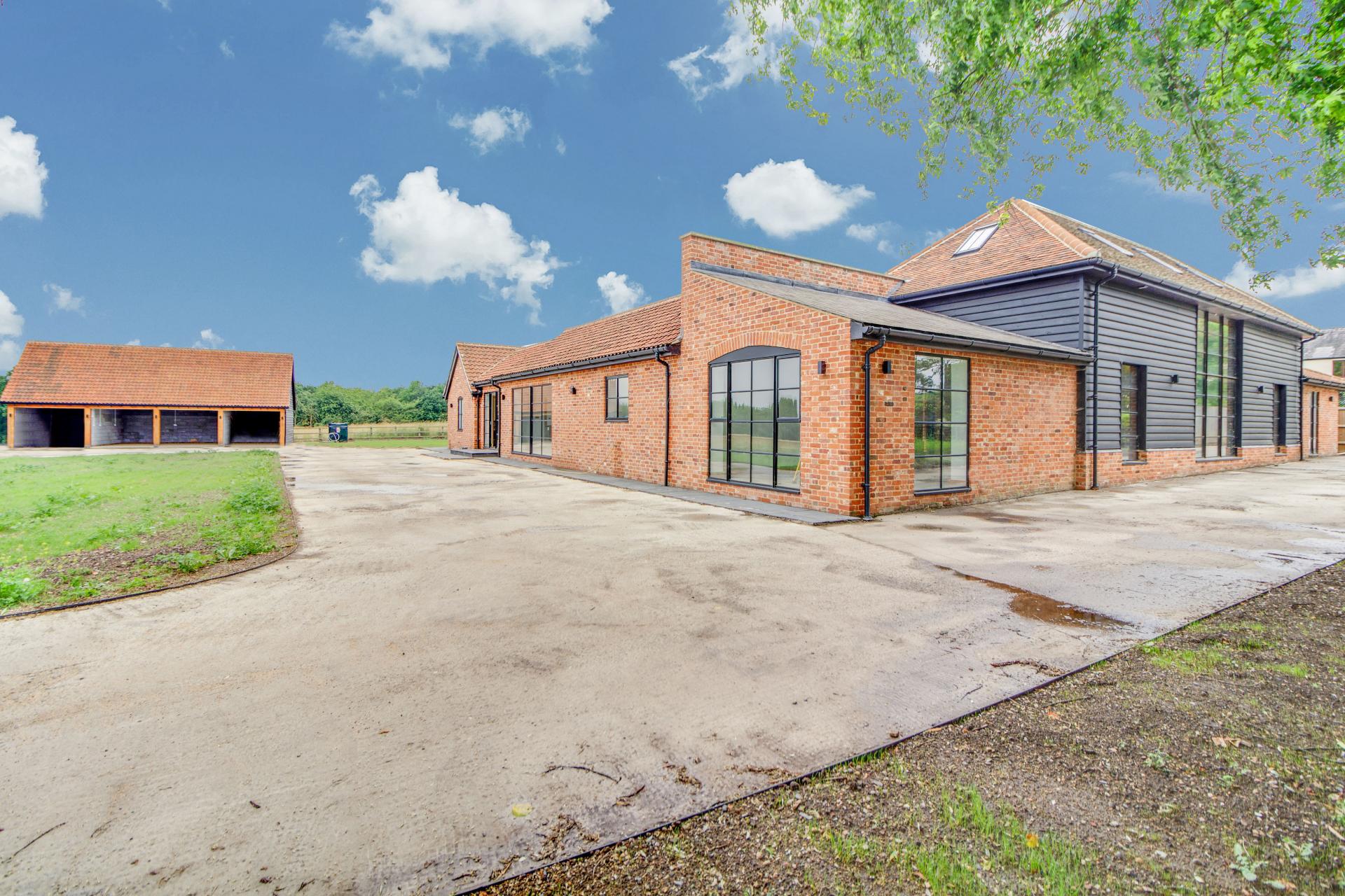 Barn Conversion for sale with 4 bedrooms, Maldon Road, Tiptree Fine
