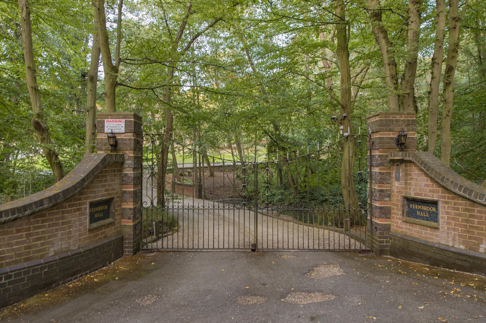 Detached House for sale with 8 bedrooms, Mope Lane, Wickham