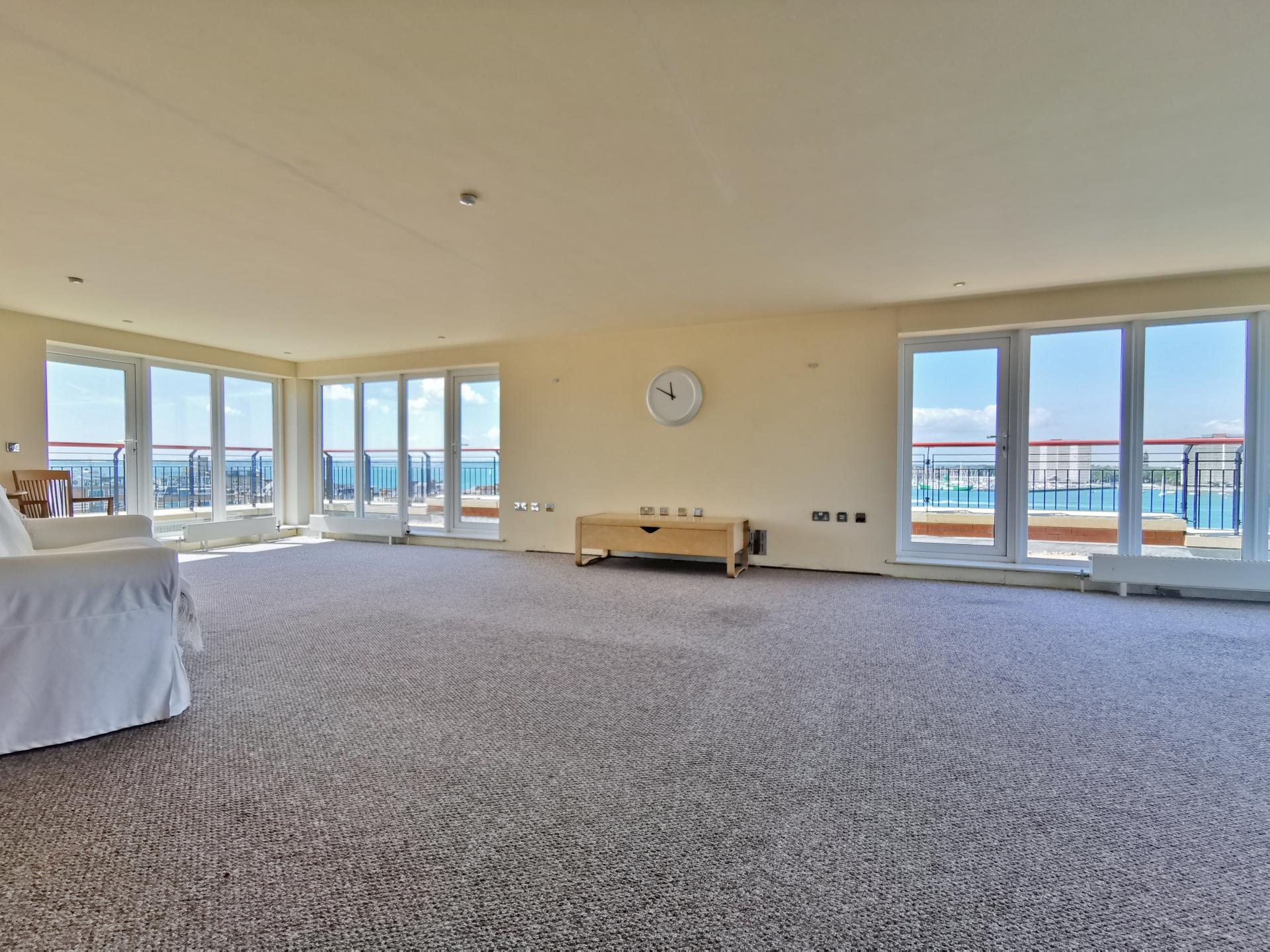 3 bedroom Apartment for sale in Portsmouth