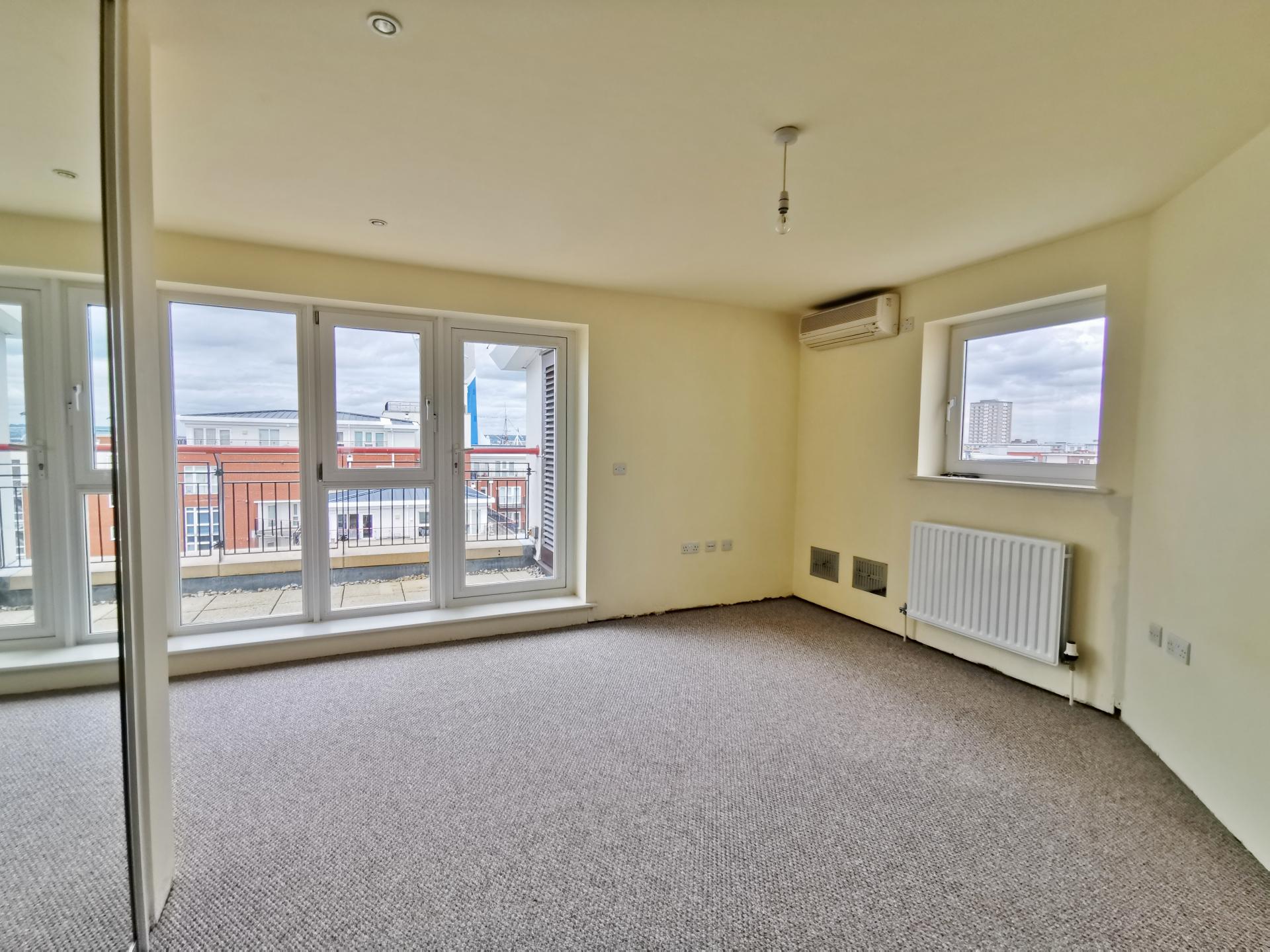 3 bedroom Apartment for sale in Portsmouth
