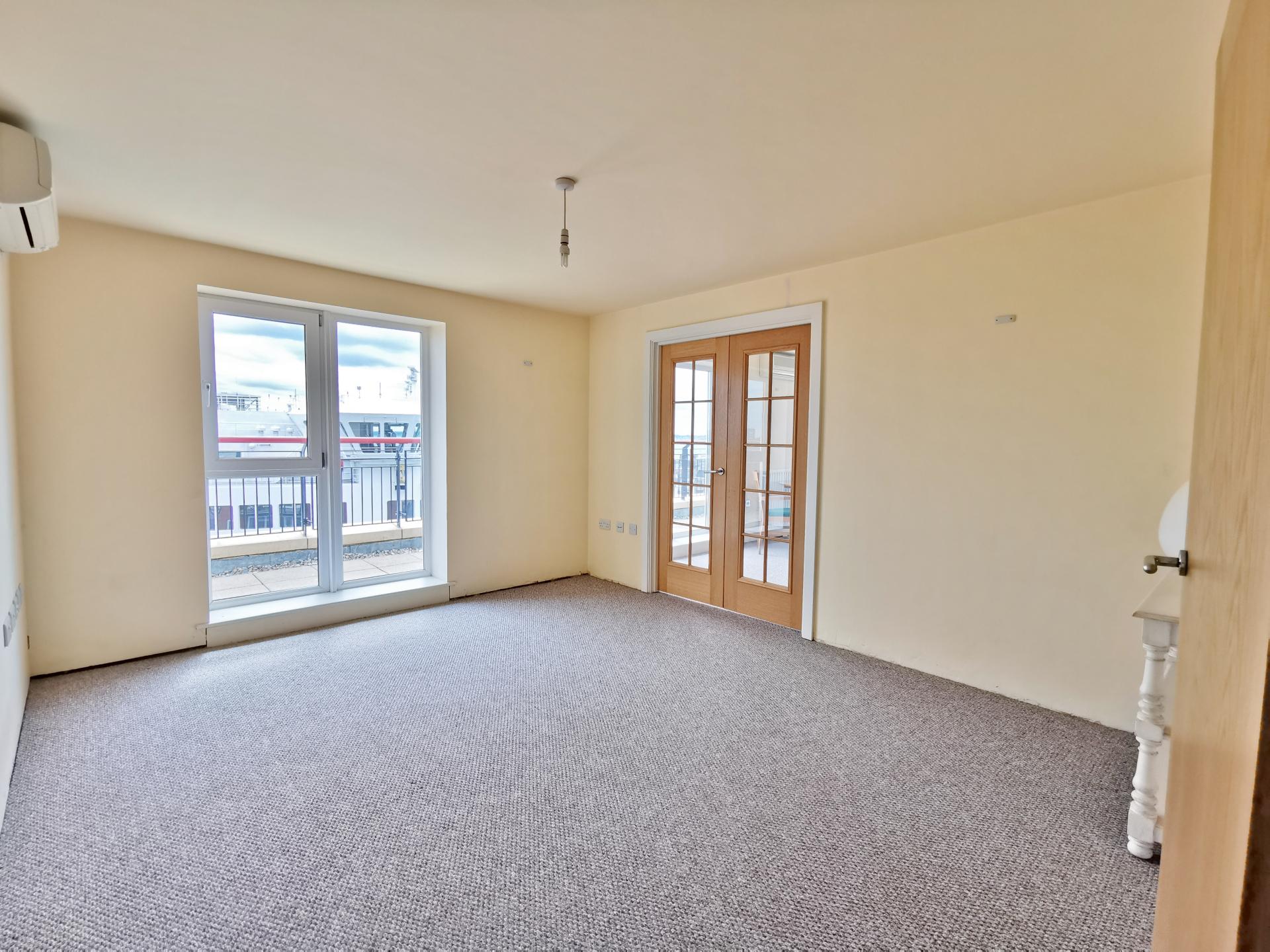 3 bedroom Apartment for sale in Portsmouth