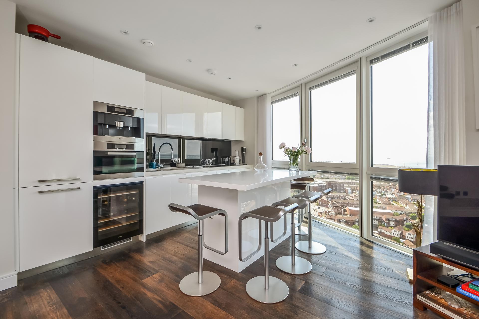 2 bedroom Apartment for sale in Portsmouth