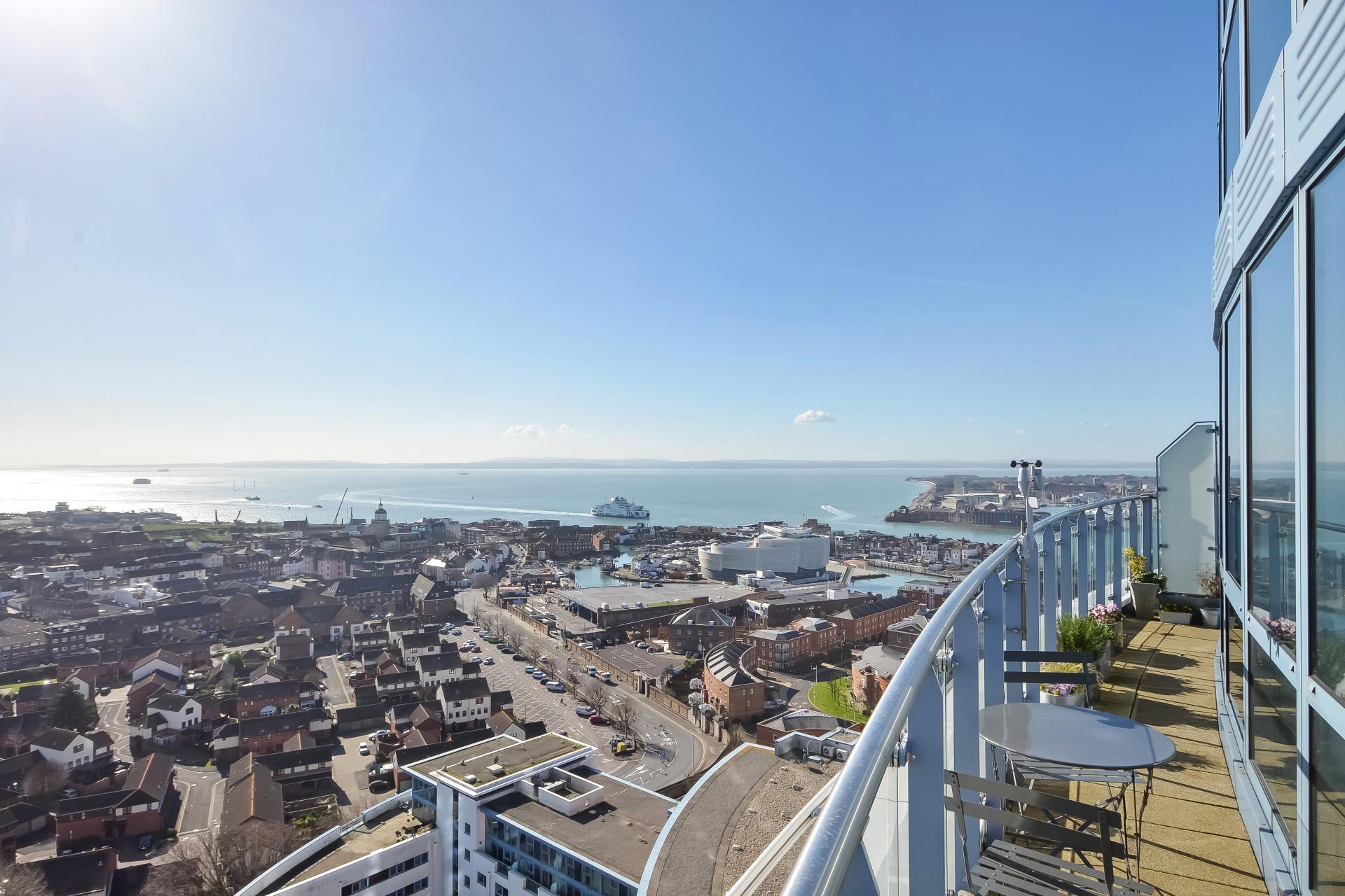 2 bedroom Apartment for sale in Portsmouth