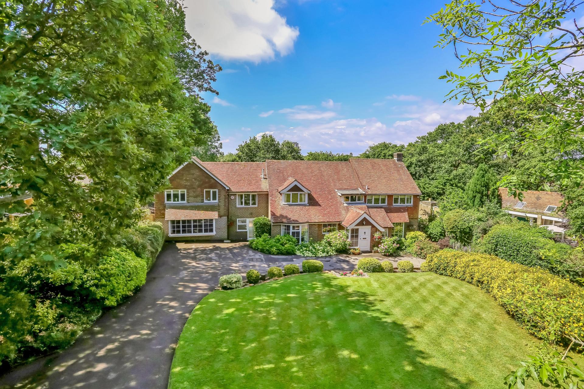 6 bedroom Detached House for sale in Fareham