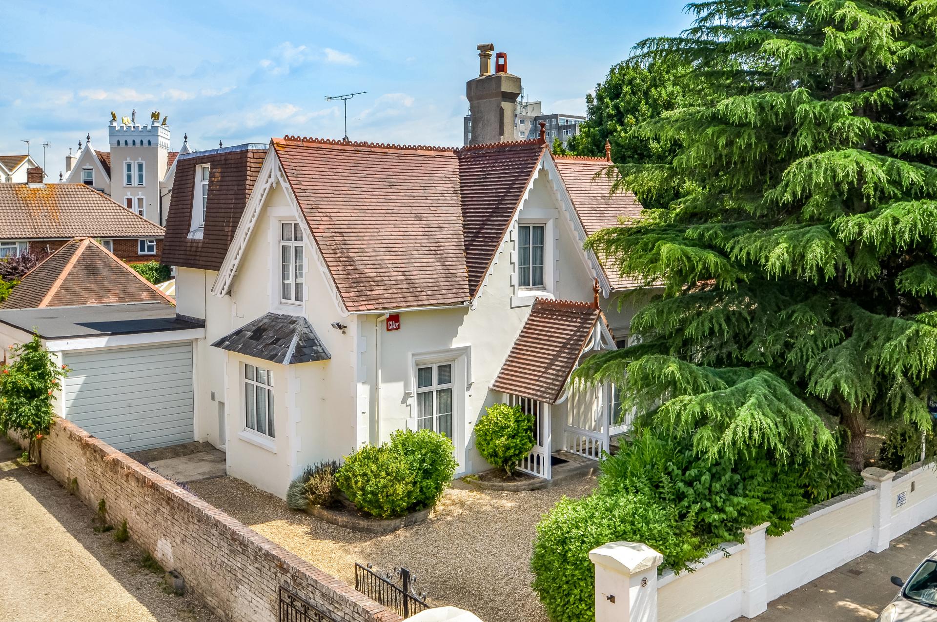 5 bedroom Detached House for sale in Southsea