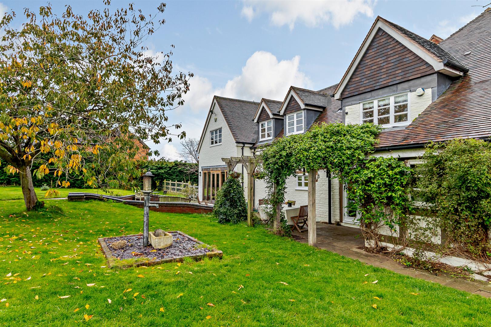 5 bedroom Detached House for sale in Droitwich Spa