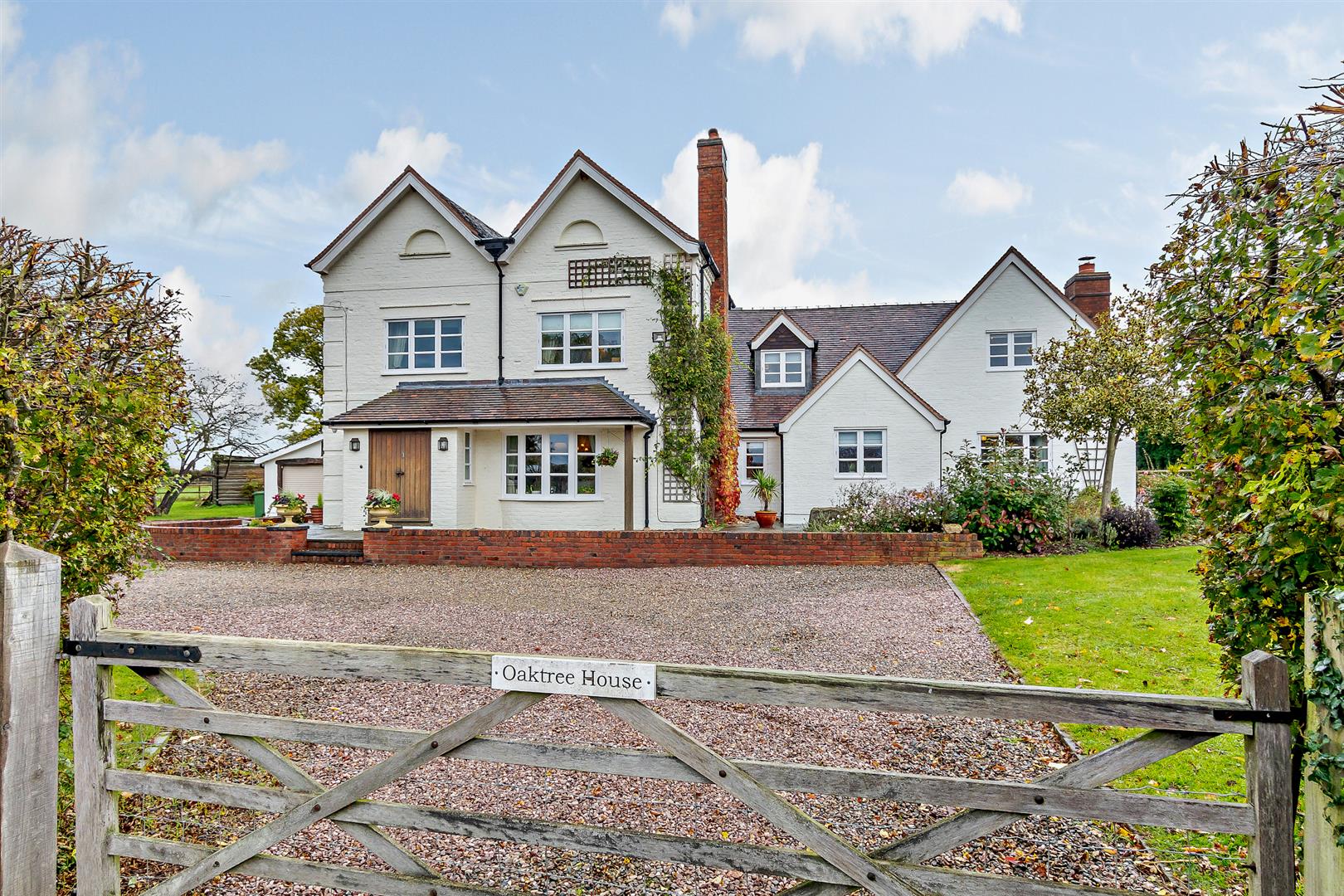 5 bedroom Detached House for sale in Droitwich Spa