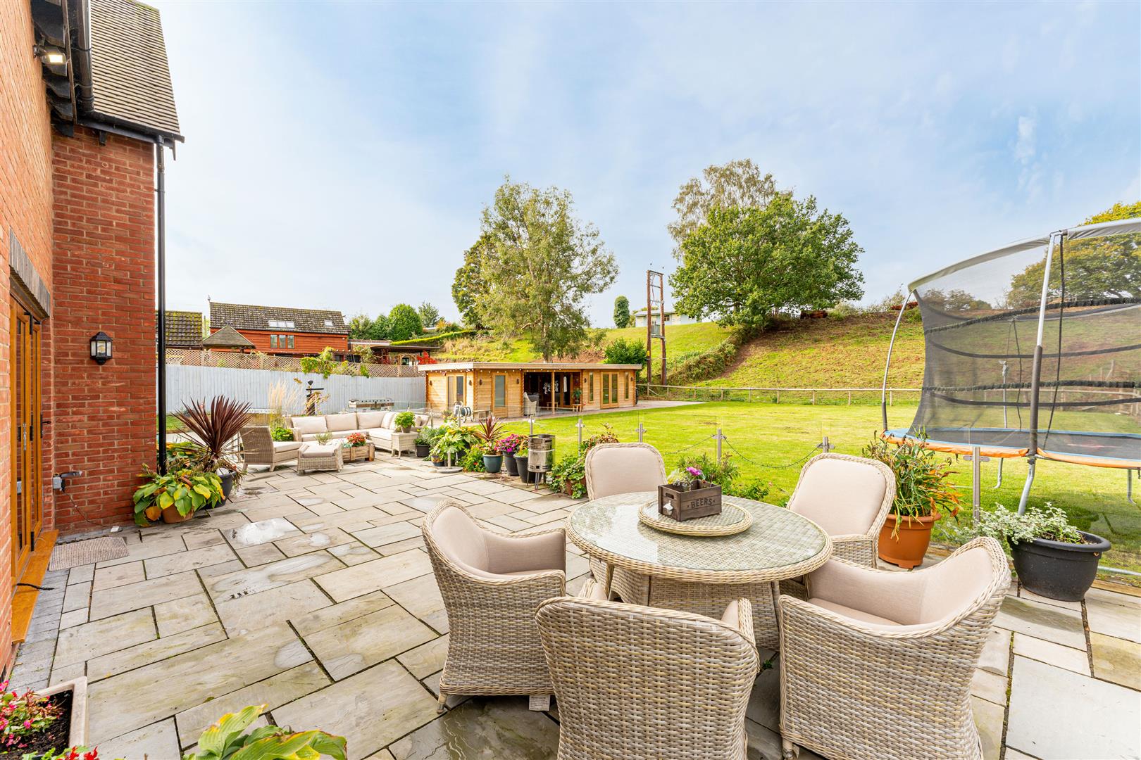 5 bedroom detached house for sale in shrawley