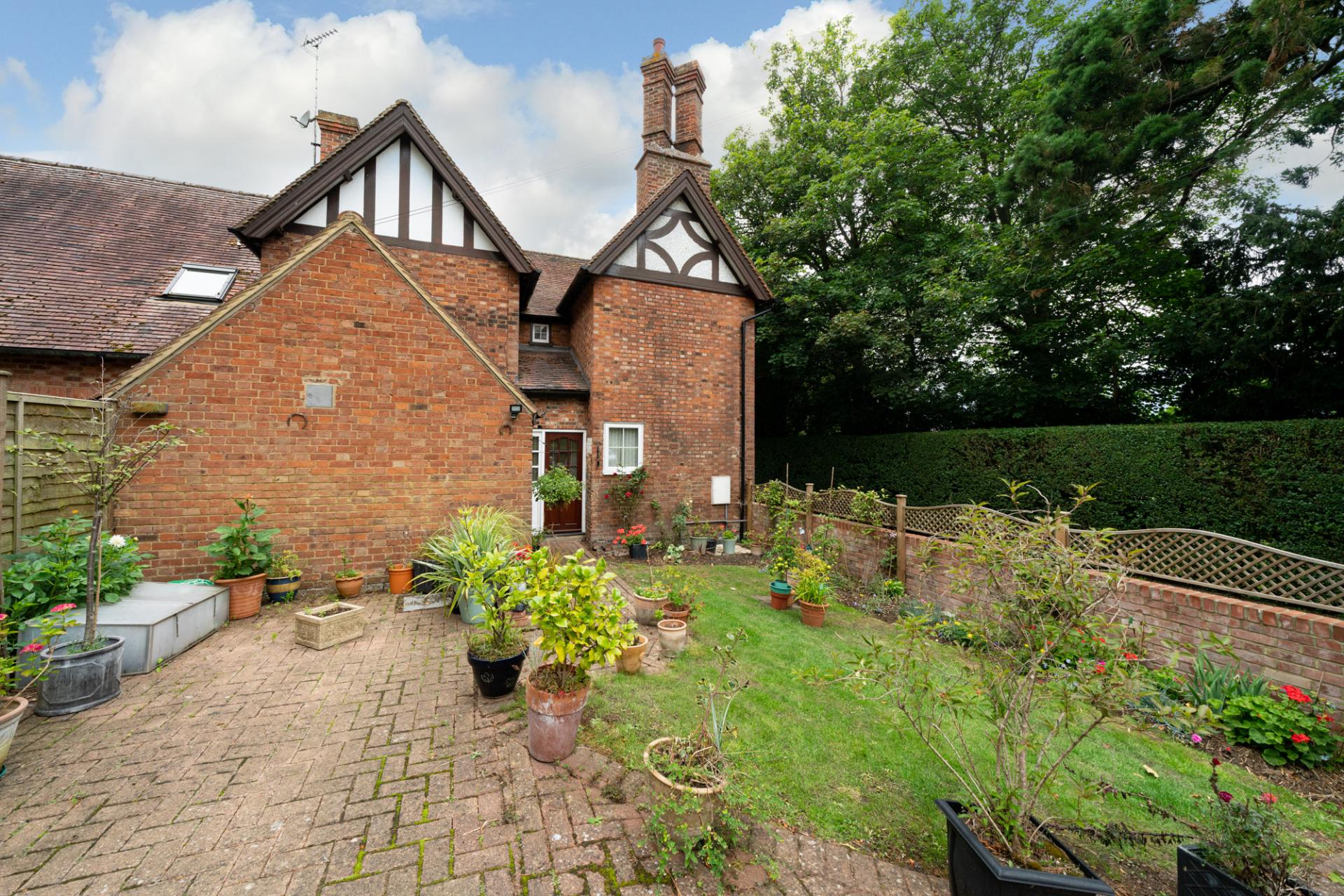 5 Bedroom House For Sale In Leighton Buzzard