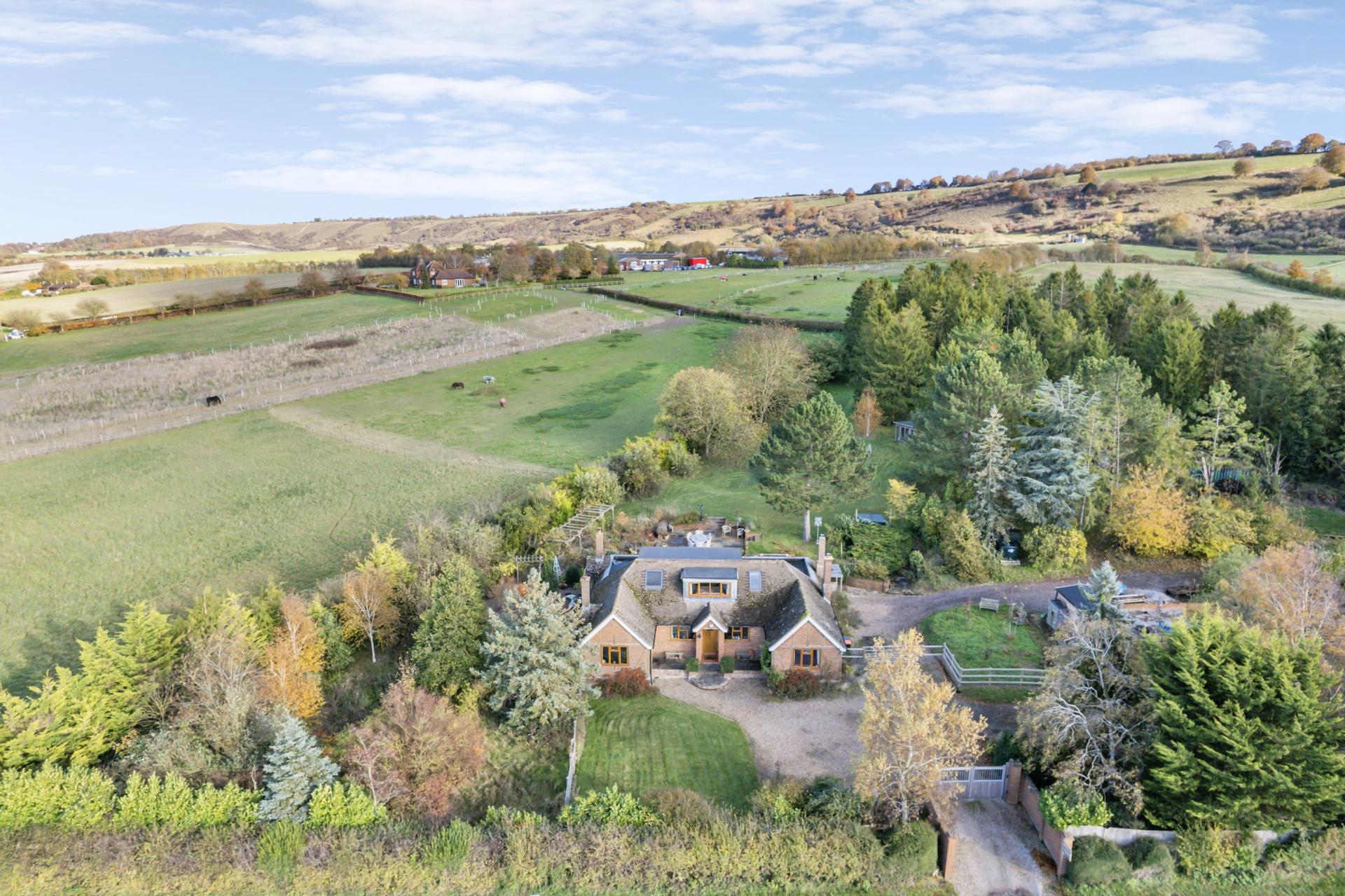 House for sale with 4 bedrooms, Greengates, Whipsnade Fine & Country