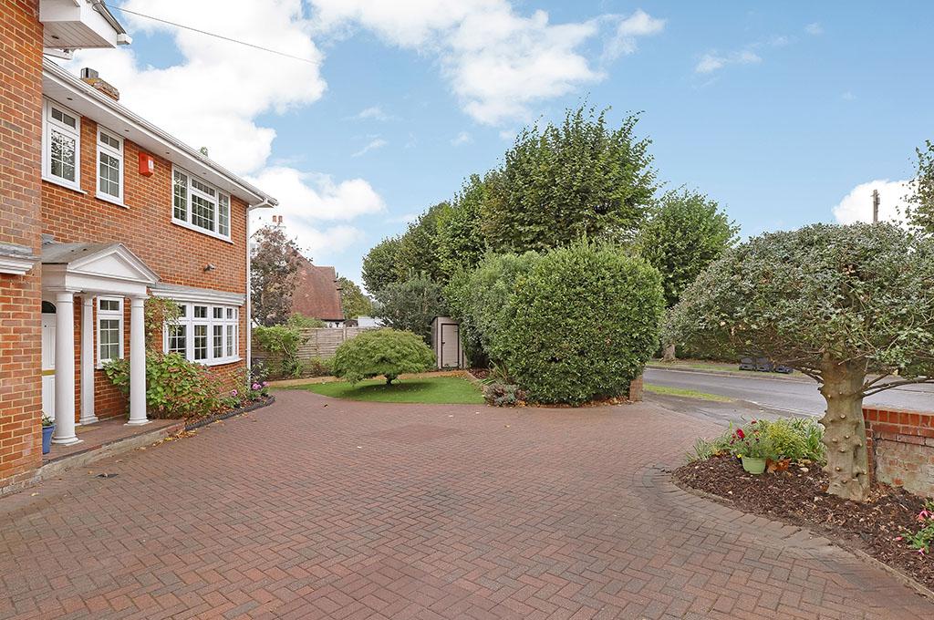 5 bedroom Detached House for sale in Havant