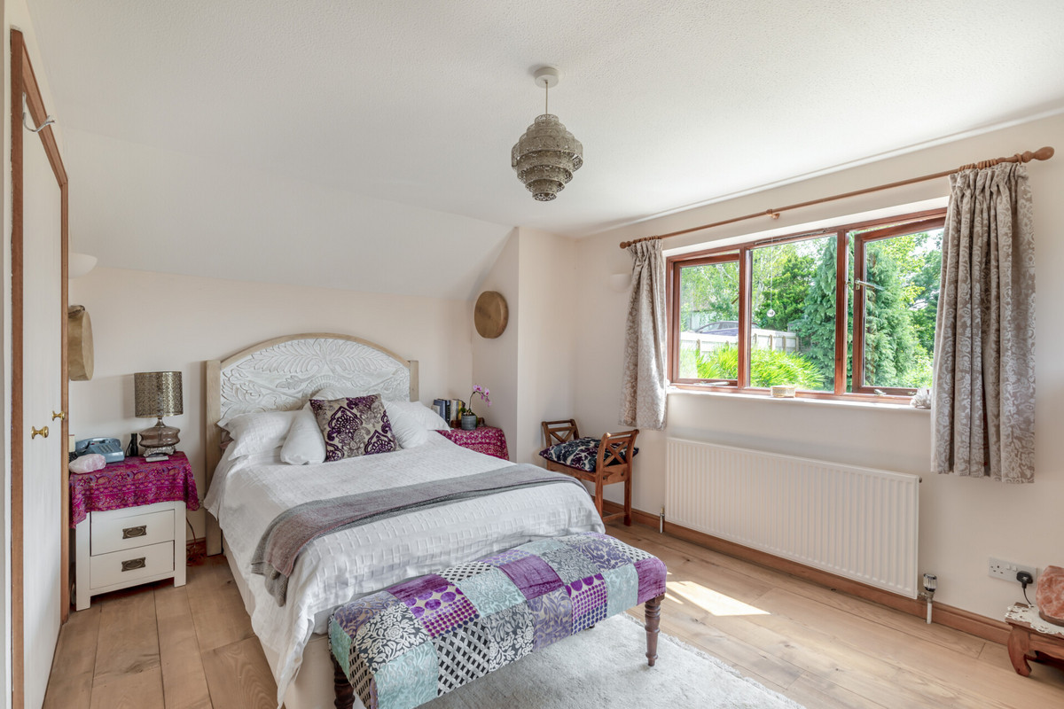 Detached House for sale with 5 bedrooms, Bow, Crediton Fine & Country