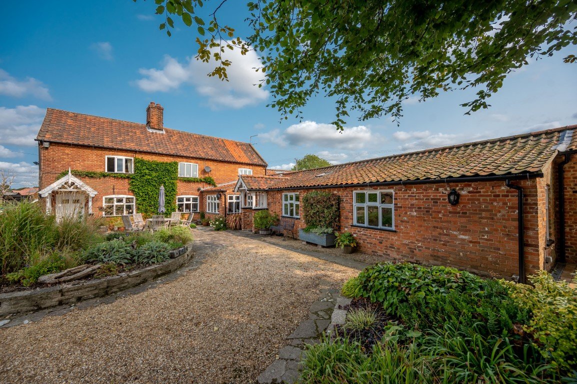 5 bedroom Farm House for sale in Dereham