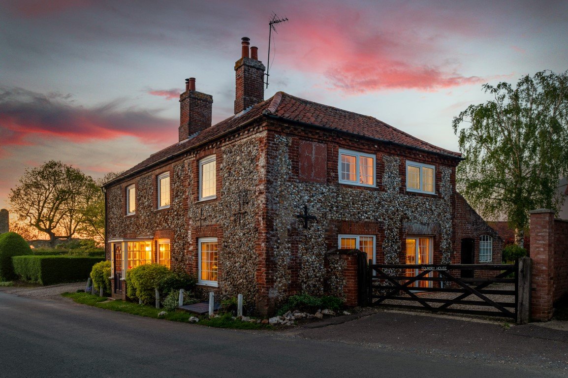 4 bedroom Detached House for sale in Fakenham