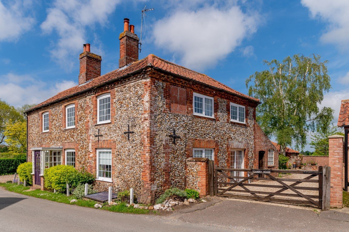 4 bedroom Detached House for sale in Fakenham