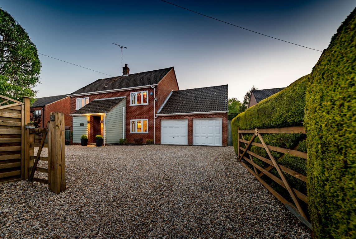 4 bedroom Detached House for sale in Fakenham