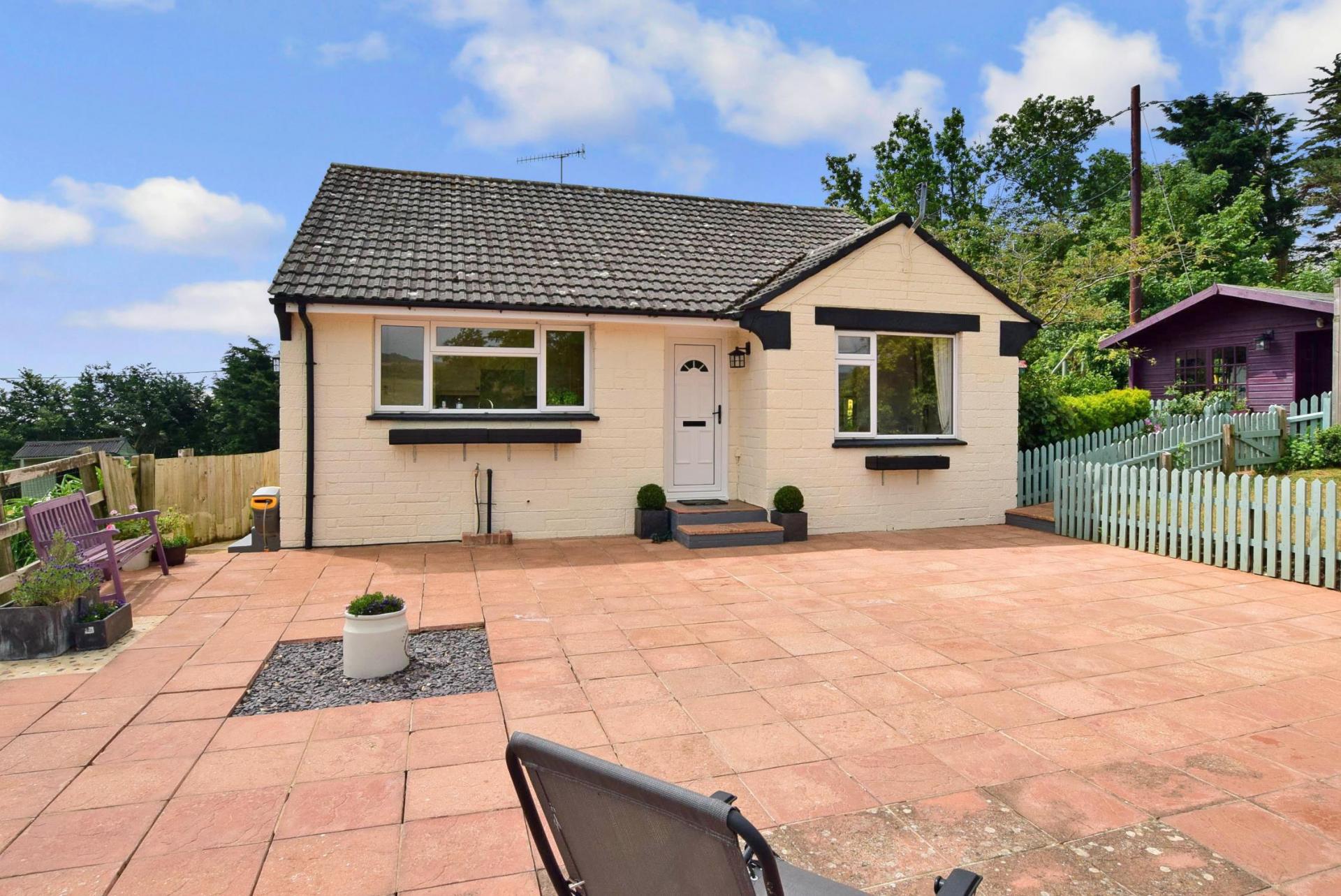 2 bedroom Bungalow for sale in Brighstone