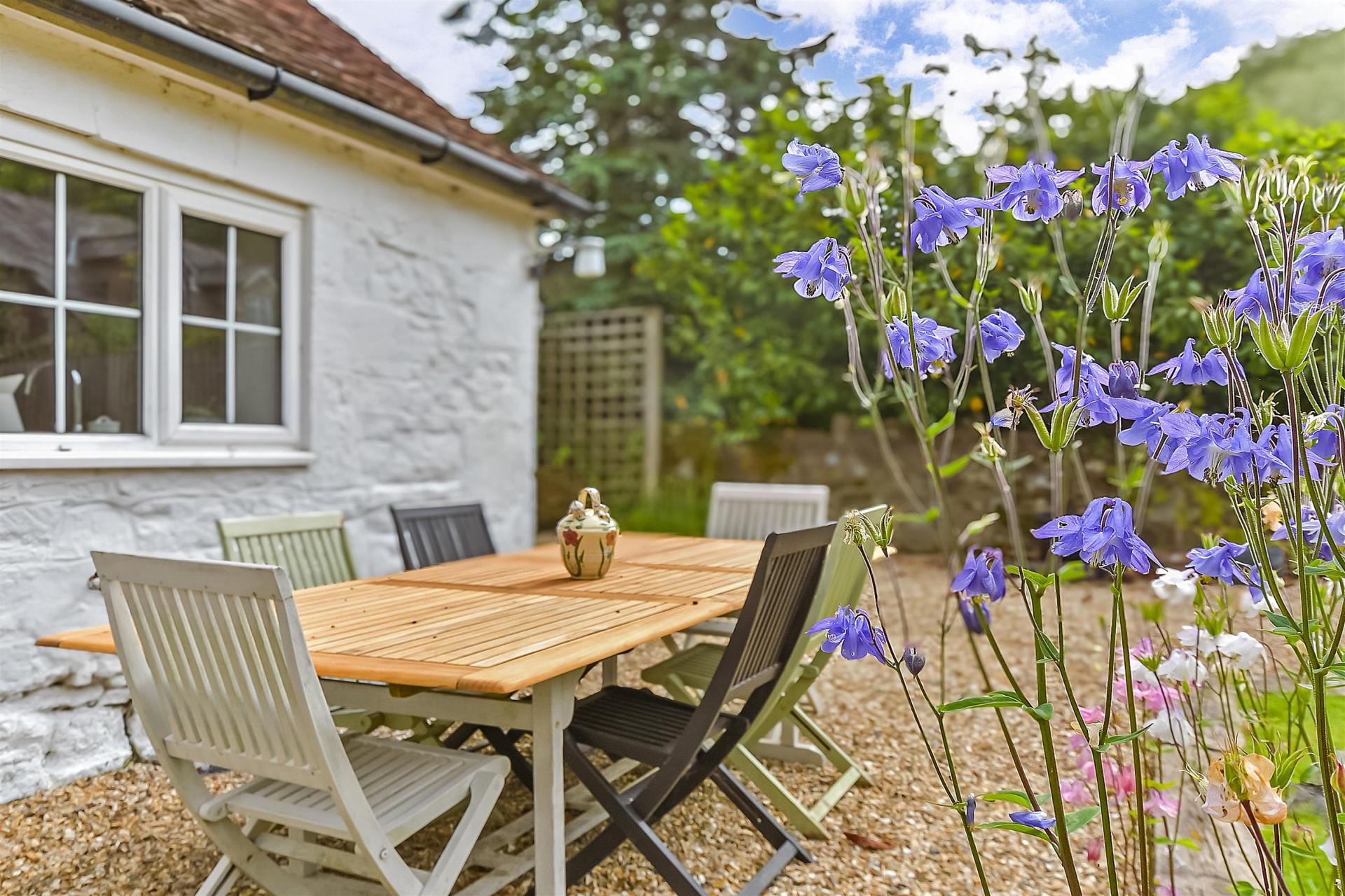 Detached House for sale with 4 bedrooms, Godshill, Isle of Wight Fine