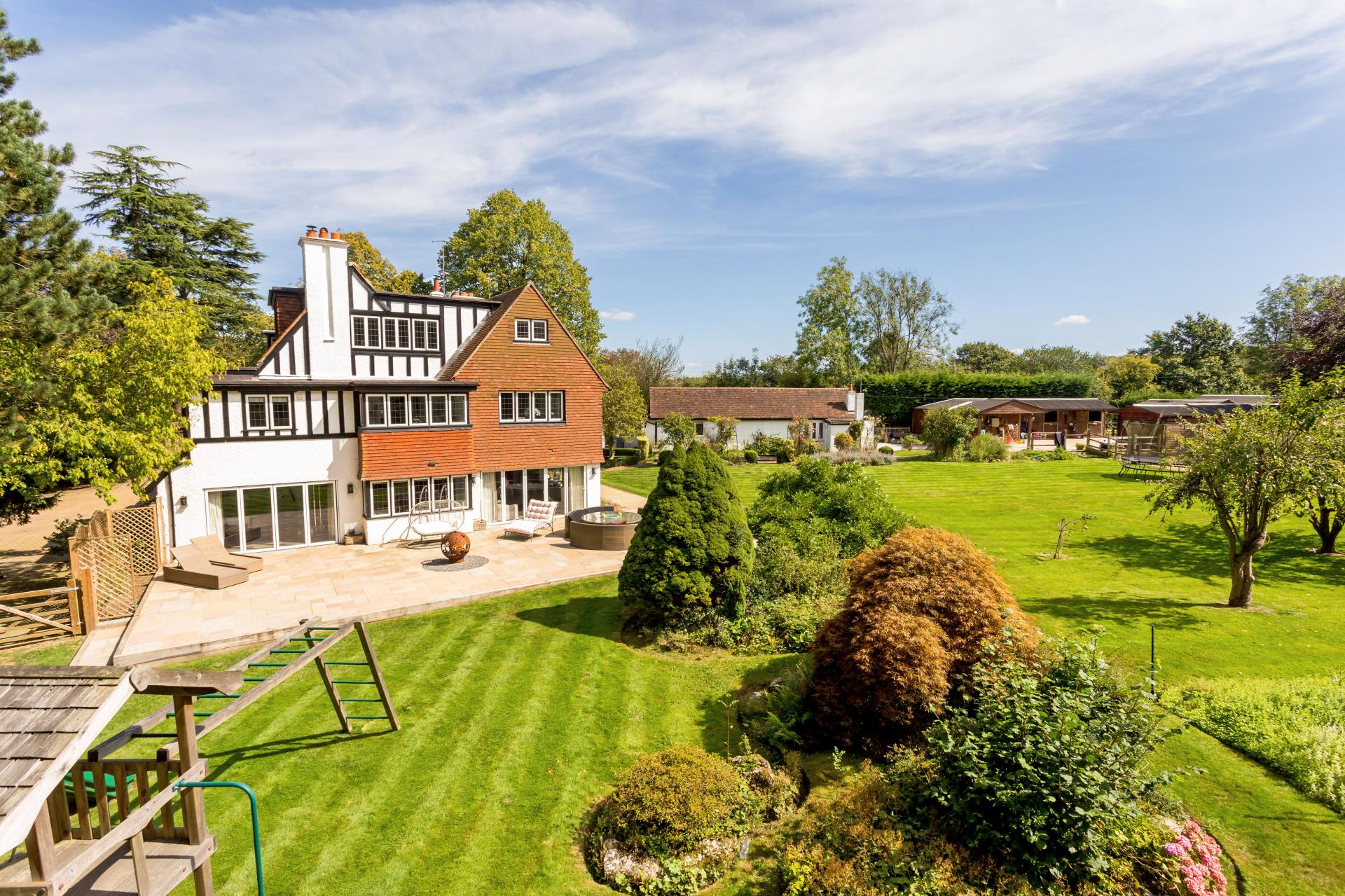 7 bedroom Equestrian for sale in Lower Kingswood