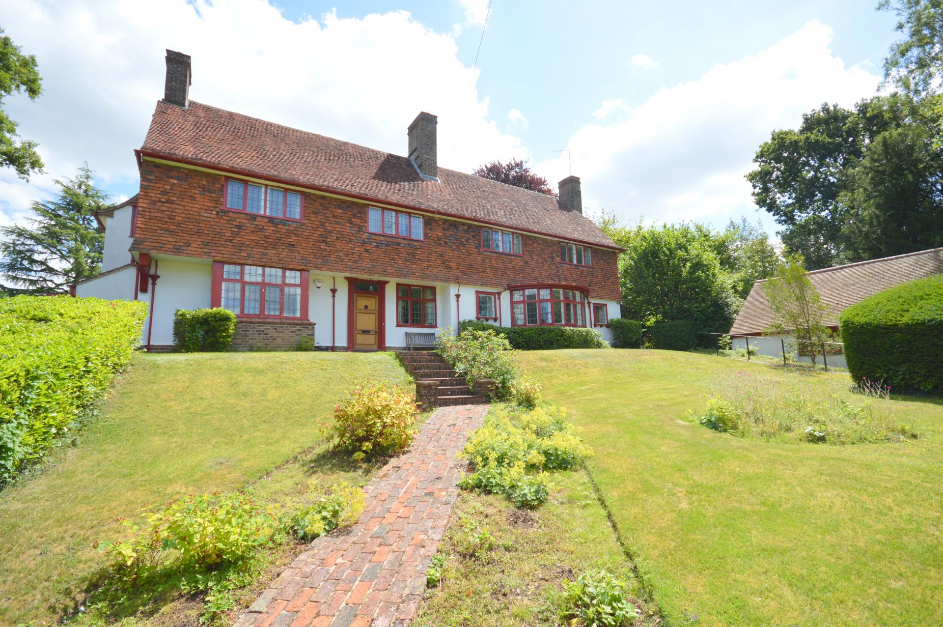 7 bedroom House for sale in Chipstead