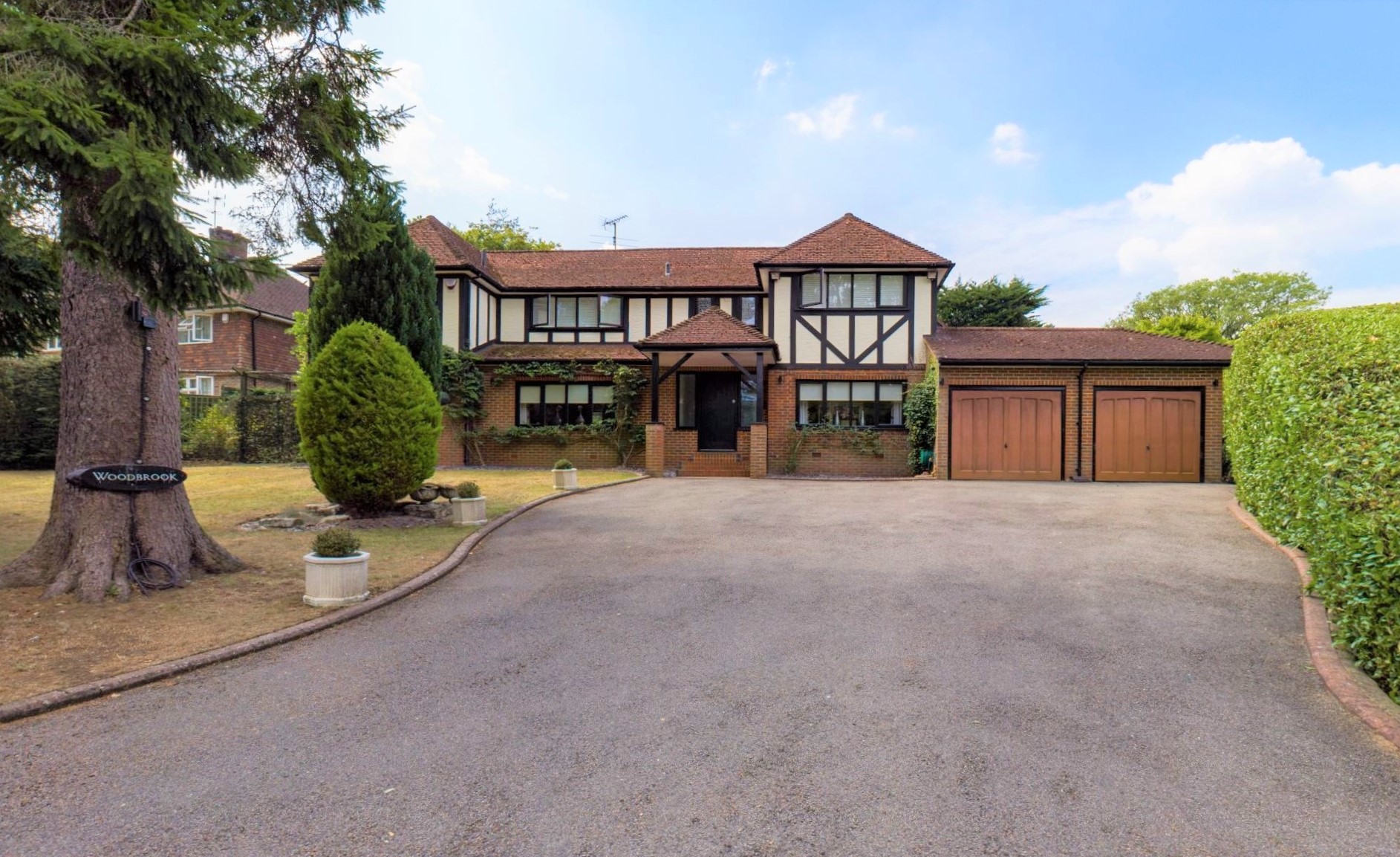 4-bedroom-detached-house-for-sale-in-kingswood