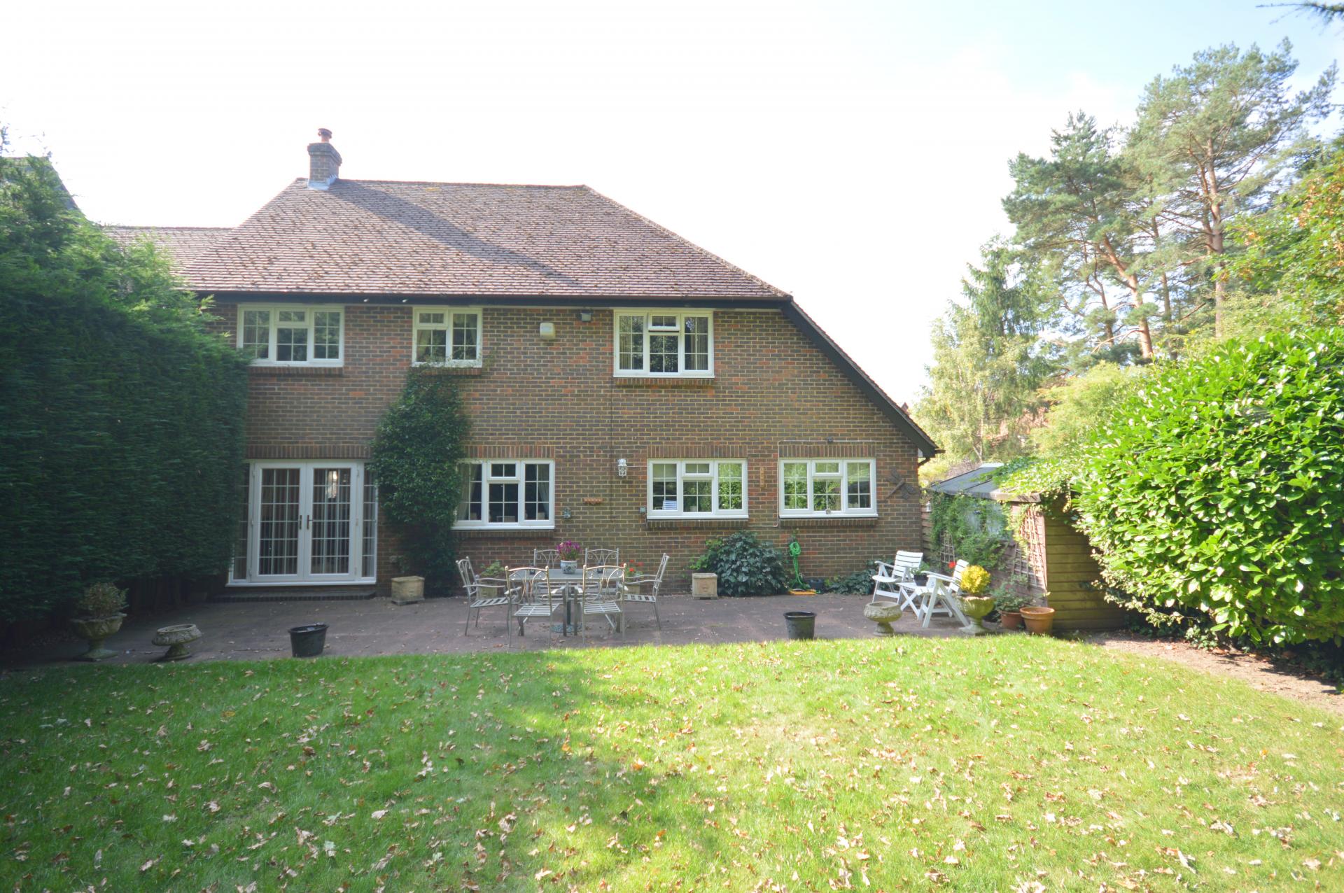 4 bedroom SemiDetached House for sale in Tadworth