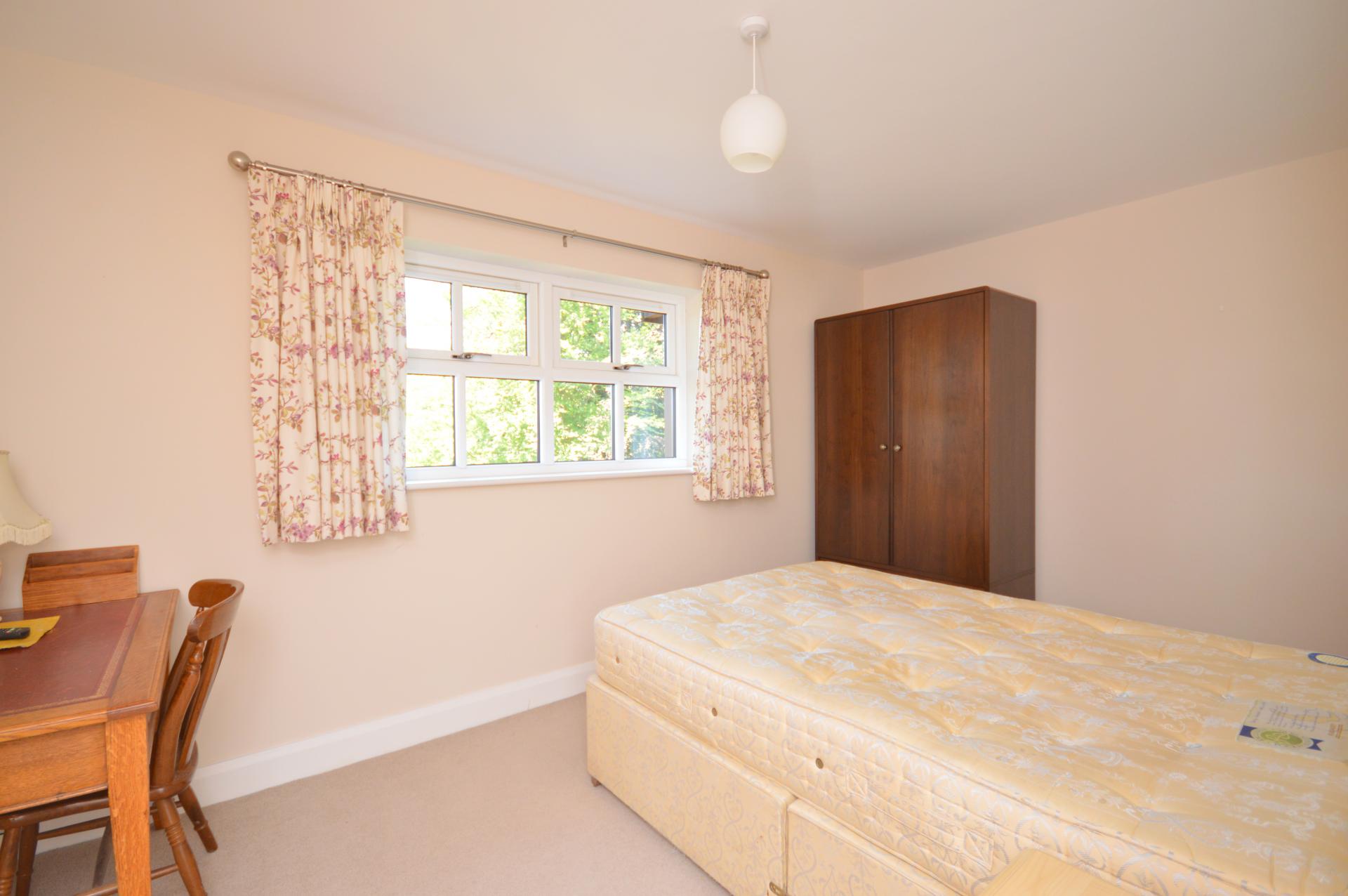 2 bedroom Apartment for sale in Kingswood